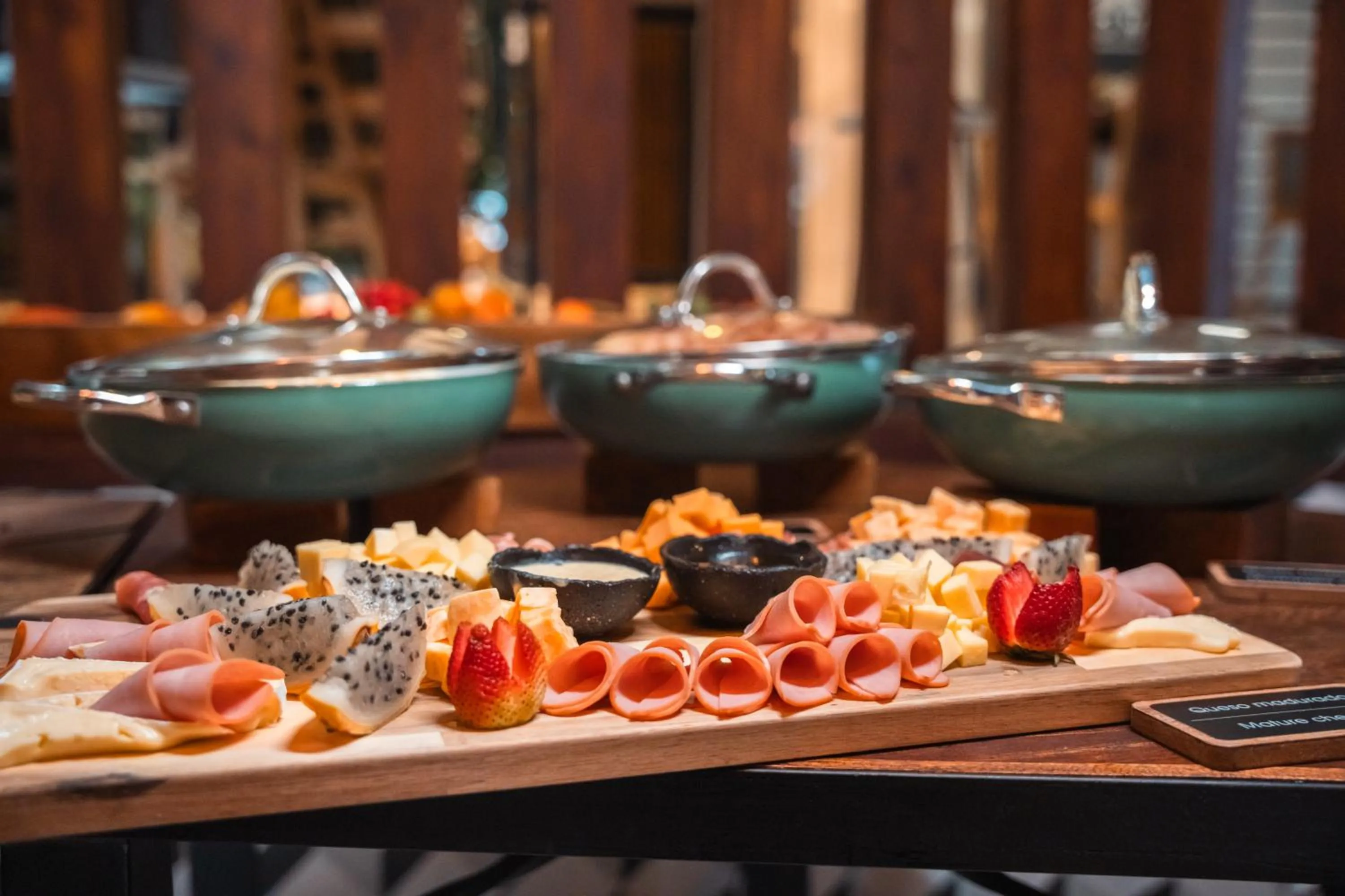 Restaurant/places to eat in V Grand Hotel, a member of Radisson Individuals