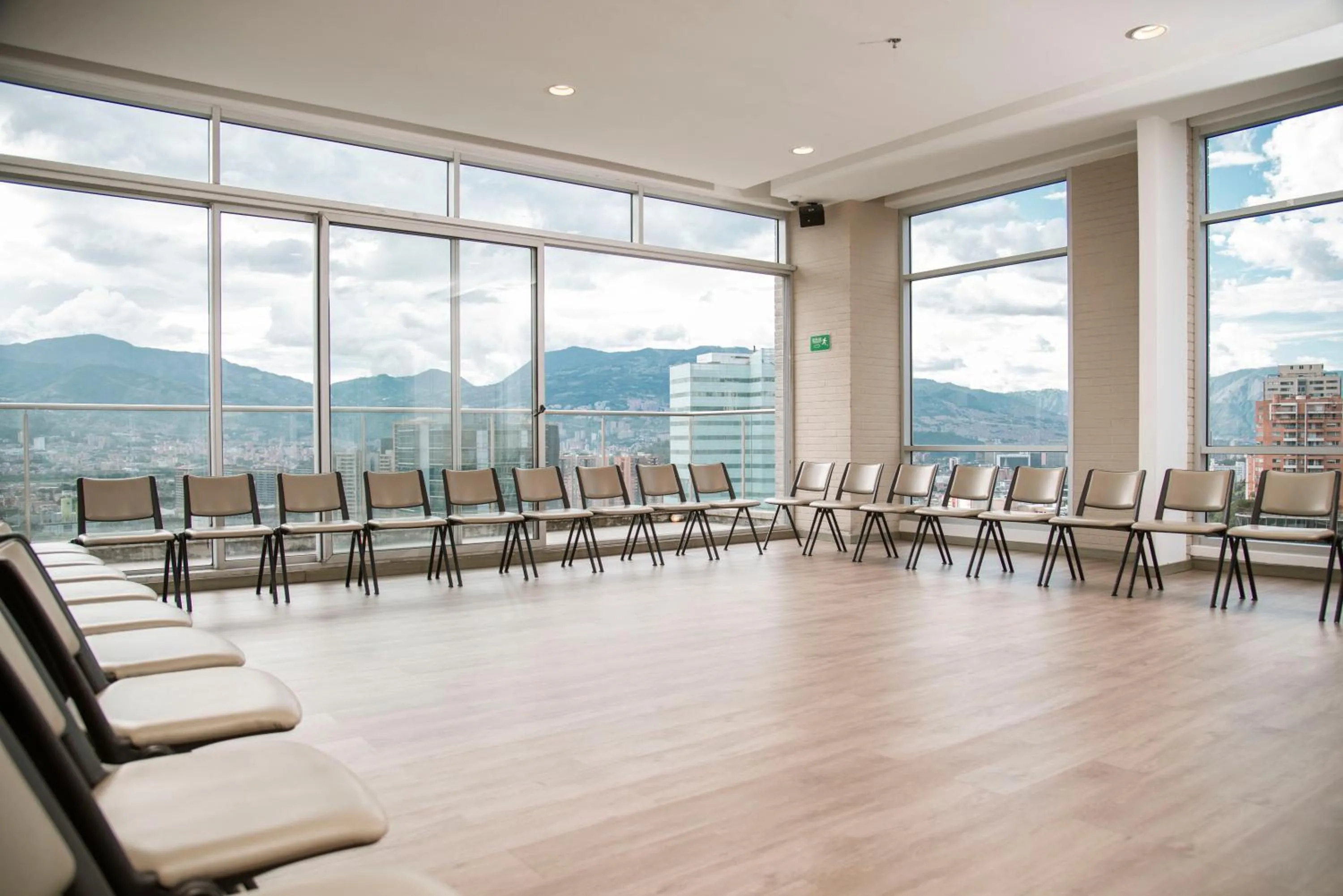 Meeting/conference room in Viaggio Medellín Grand Select
