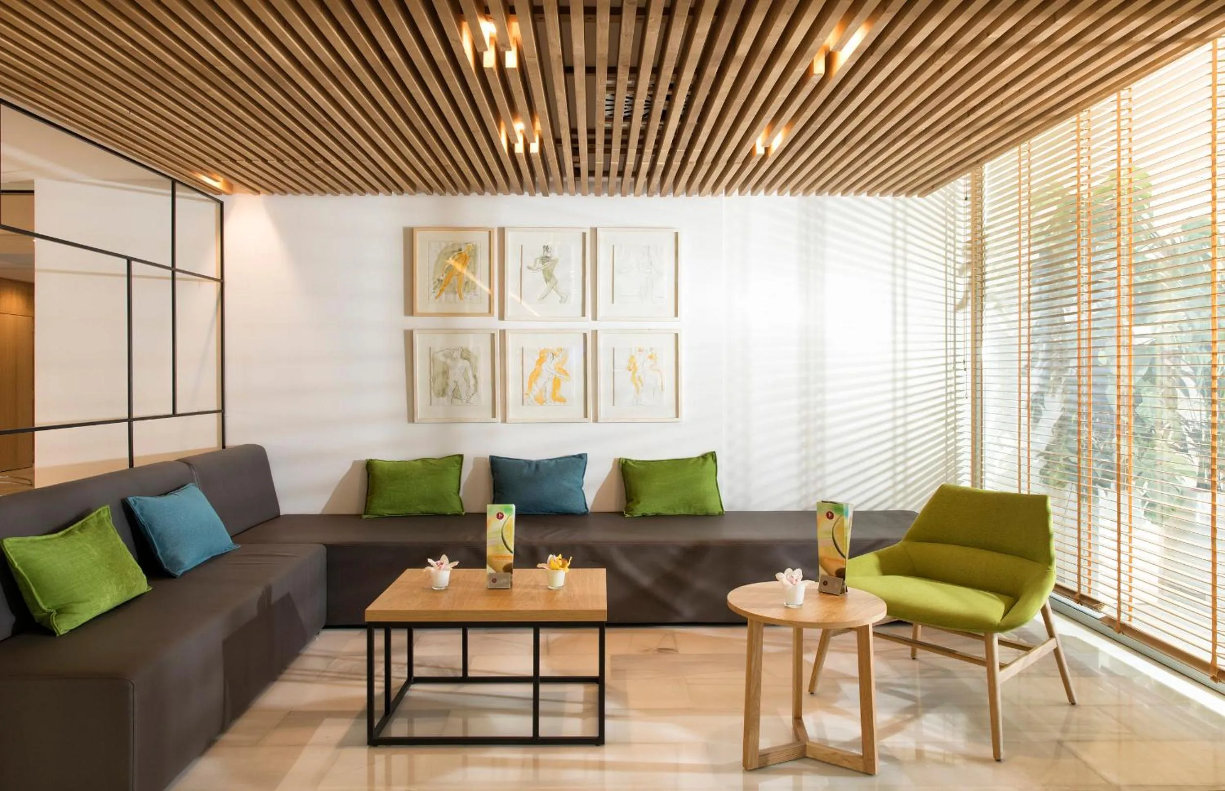 Lounge or bar in JS Alcudi-Mar