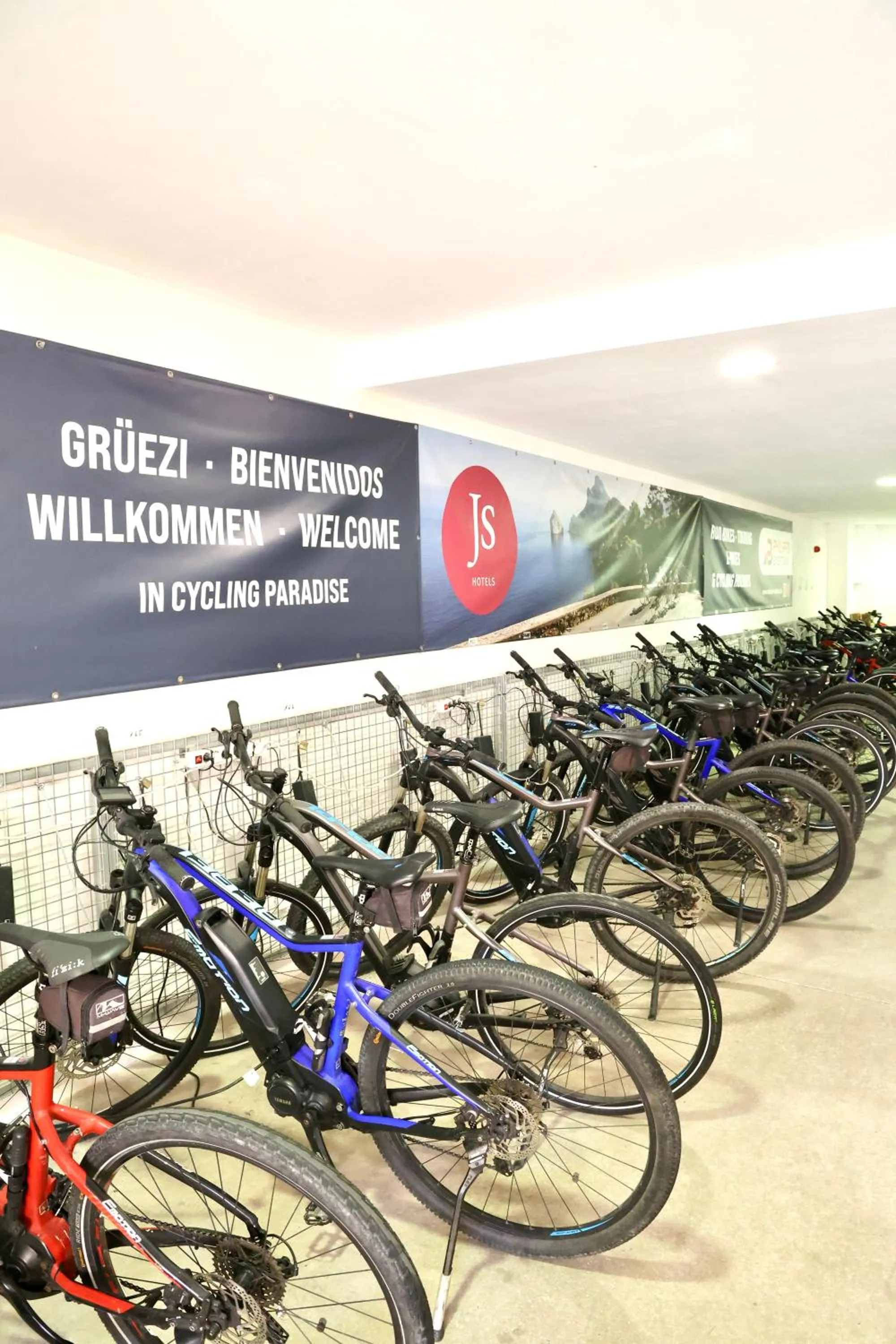 Cycling in JS Alcudi-Mar