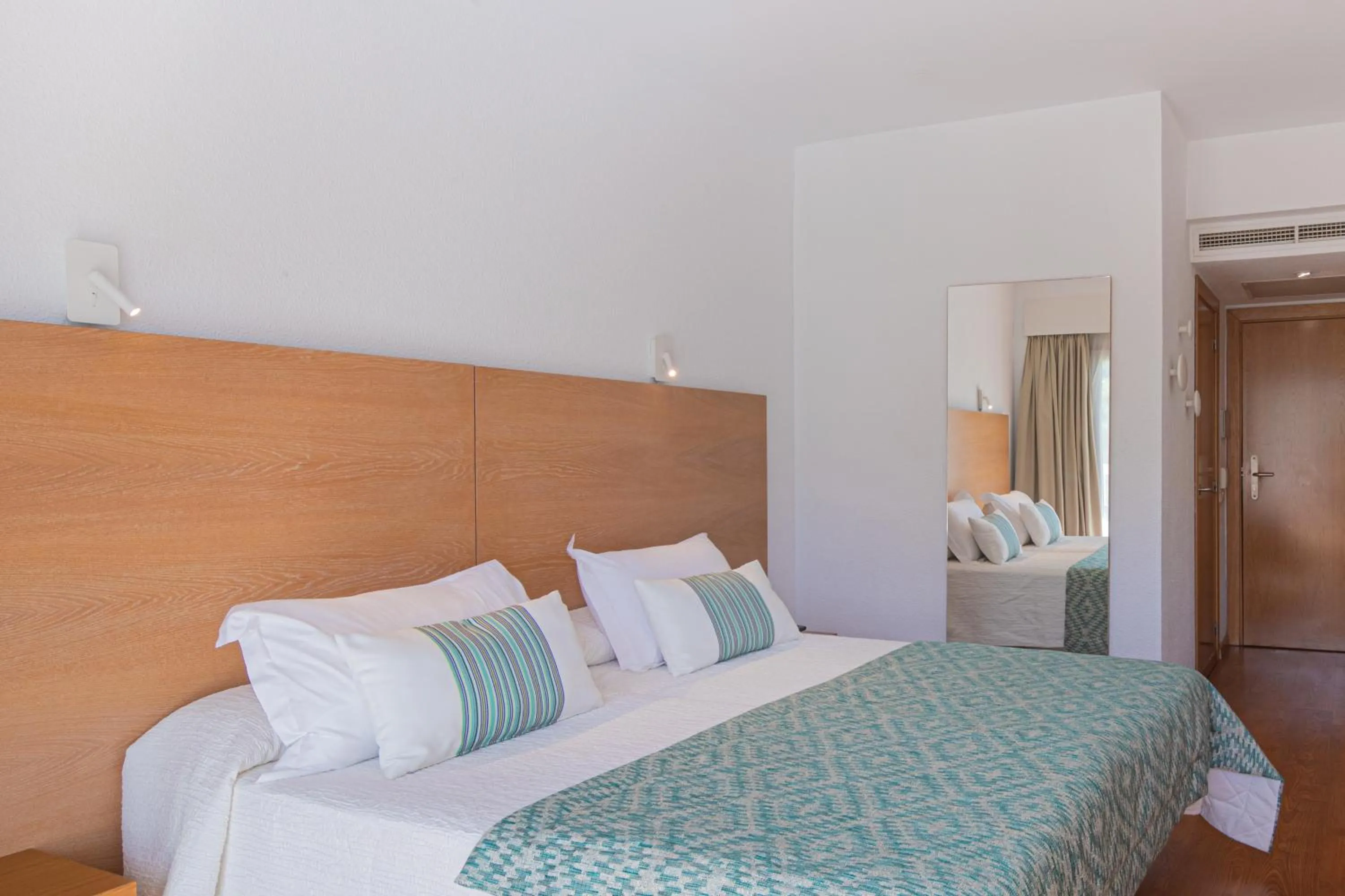 Decorative detail, Bed in JS Alcudi-Mar