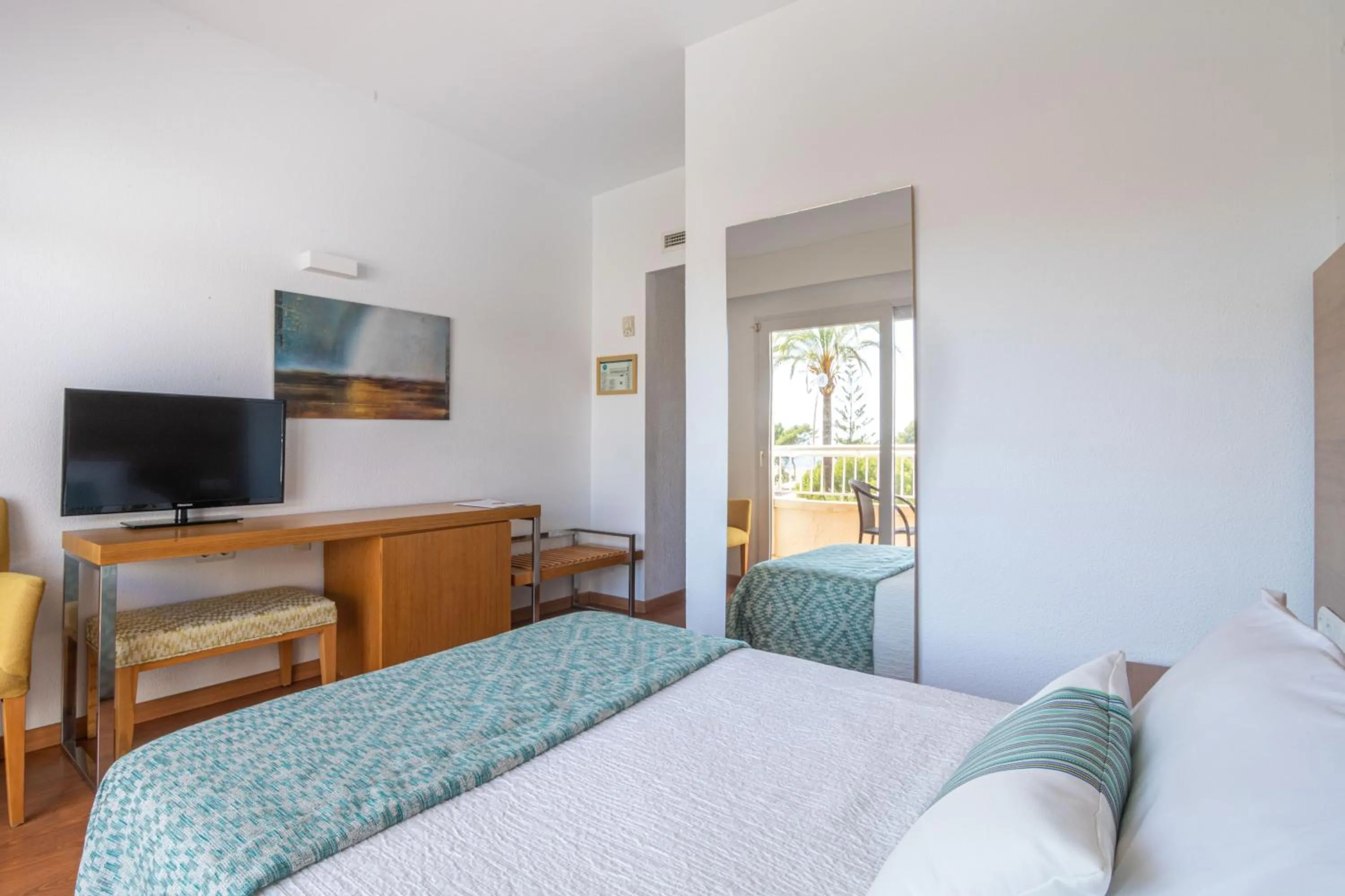 Photo of the whole room, Bed in JS Alcudi-Mar