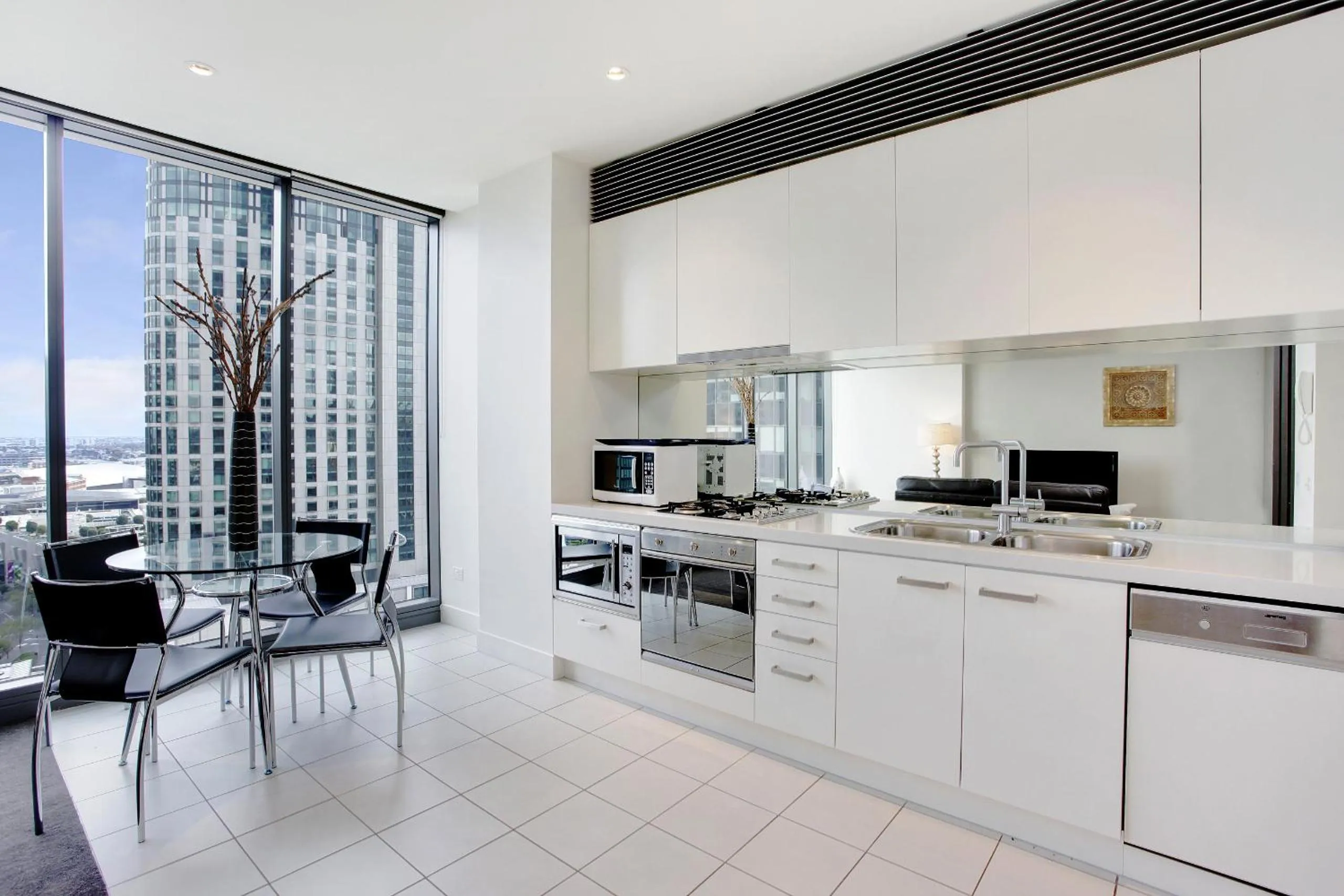 Kitchen or kitchenette in Corporate Keys - Freshwater Place