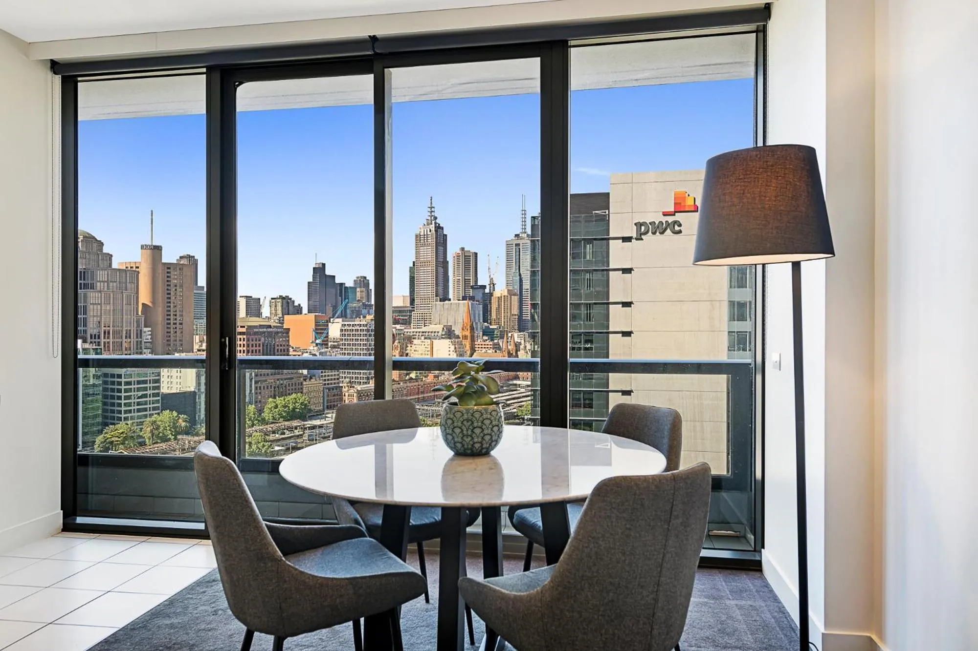 Dining area in Corporate Keys - Freshwater Place