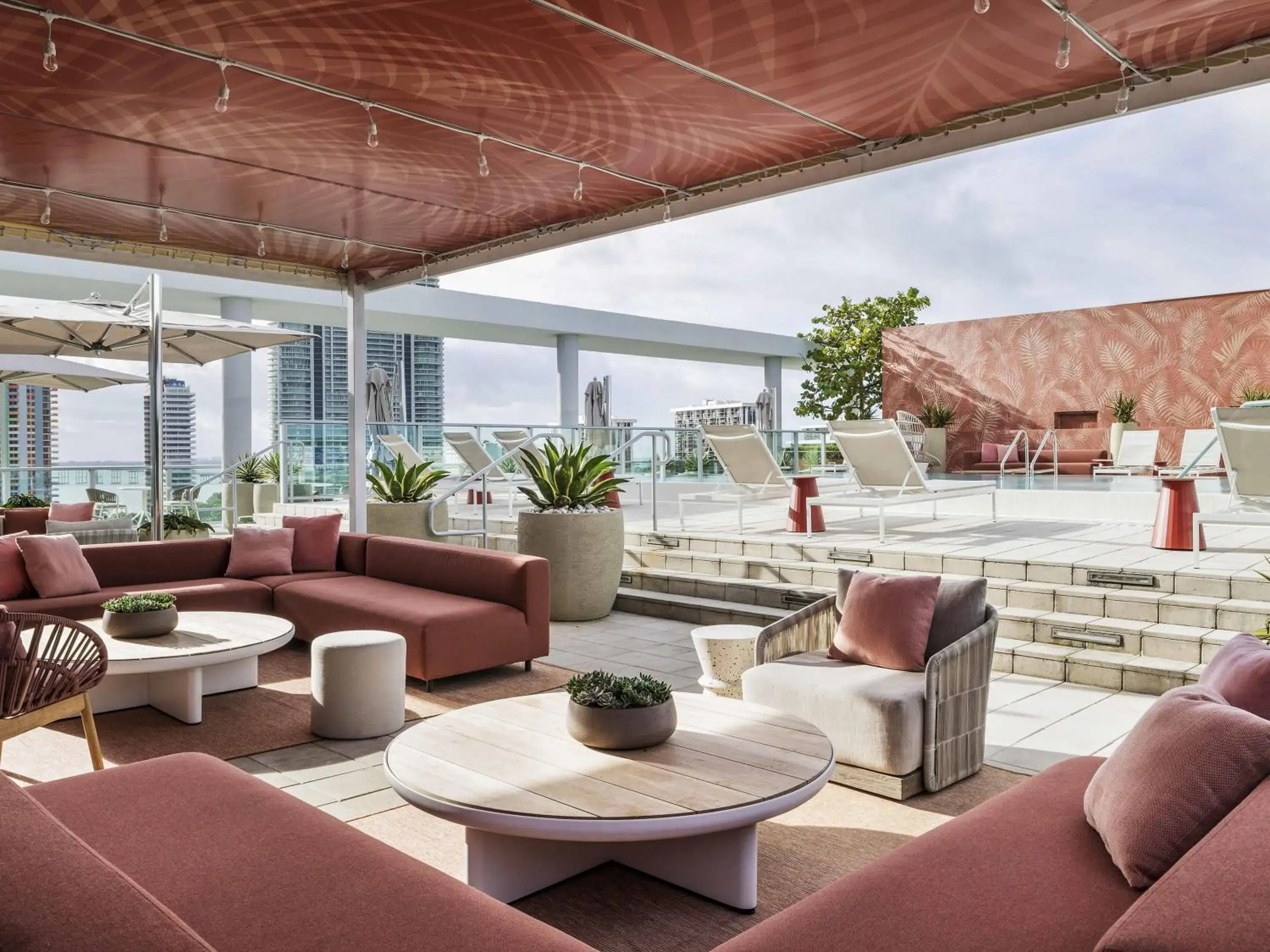 Lounge or bar in Novotel Miami Brickell Lounge or bar in Novotel Miami Brickell