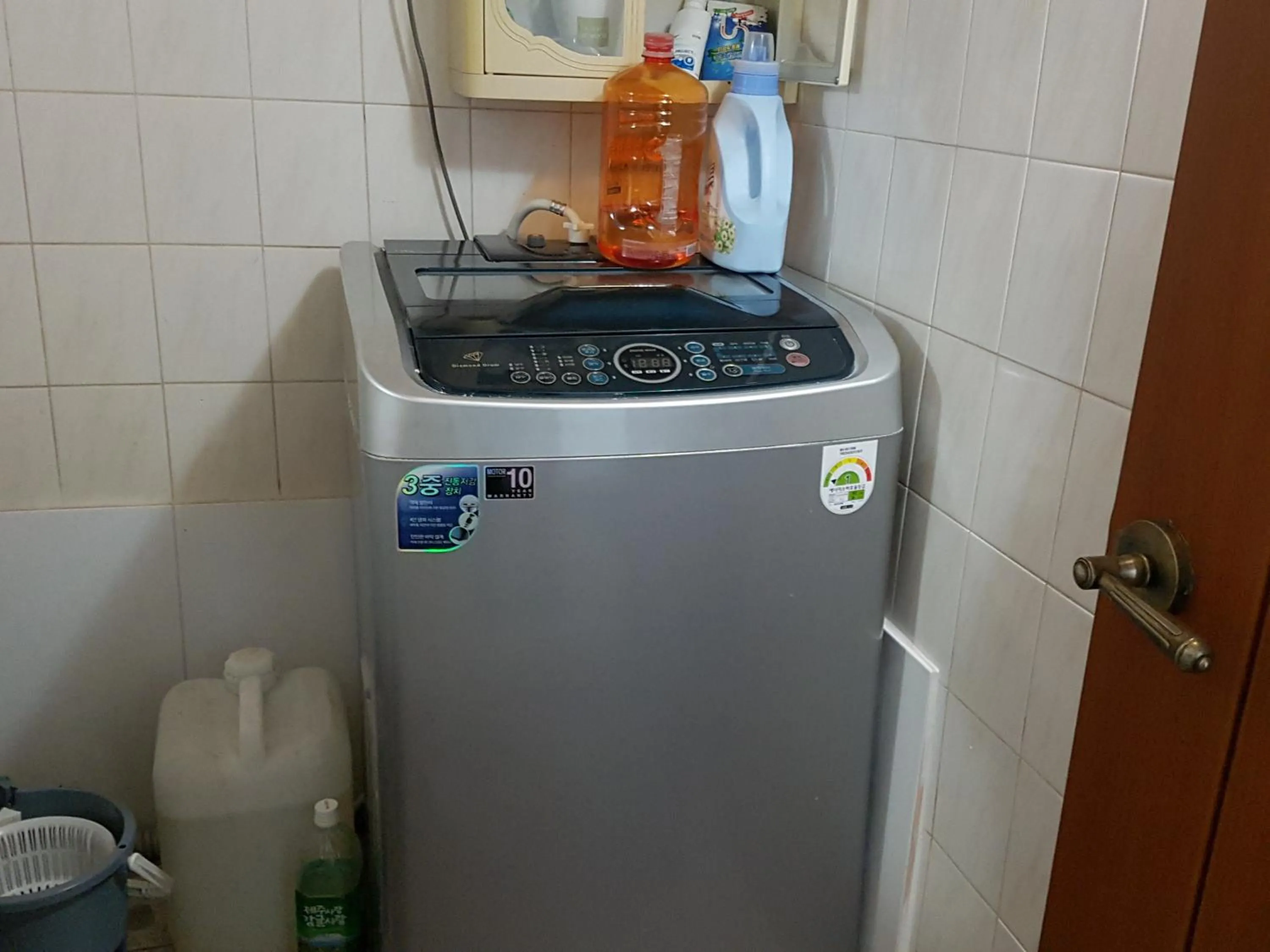 Decorative detail in Gudeok Guesthouse