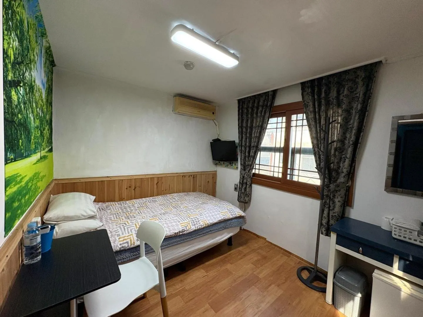 Decorative detail, Bed in Gudeok Guesthouse