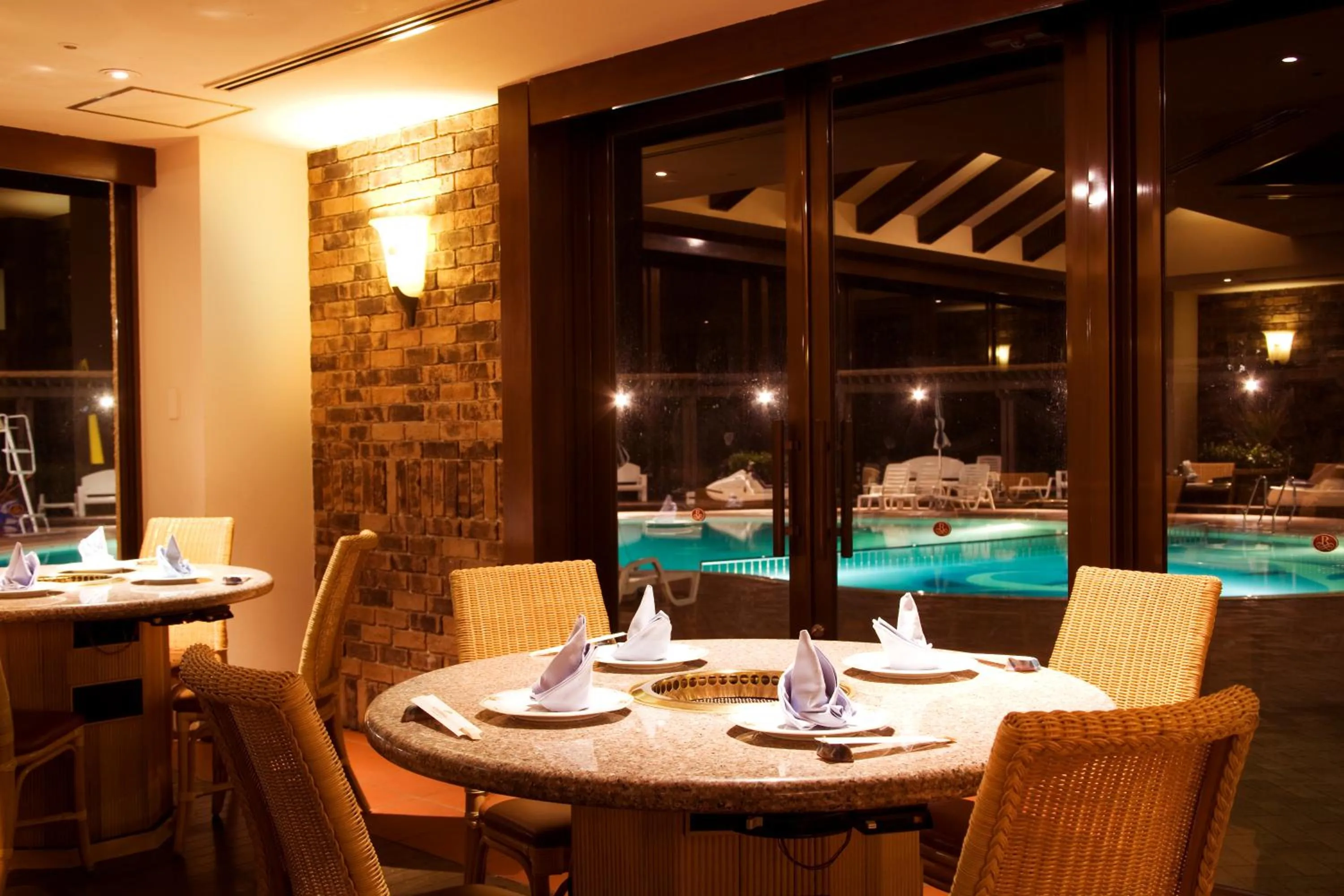 Restaurant/places to eat in AoAwo Naruto Resort