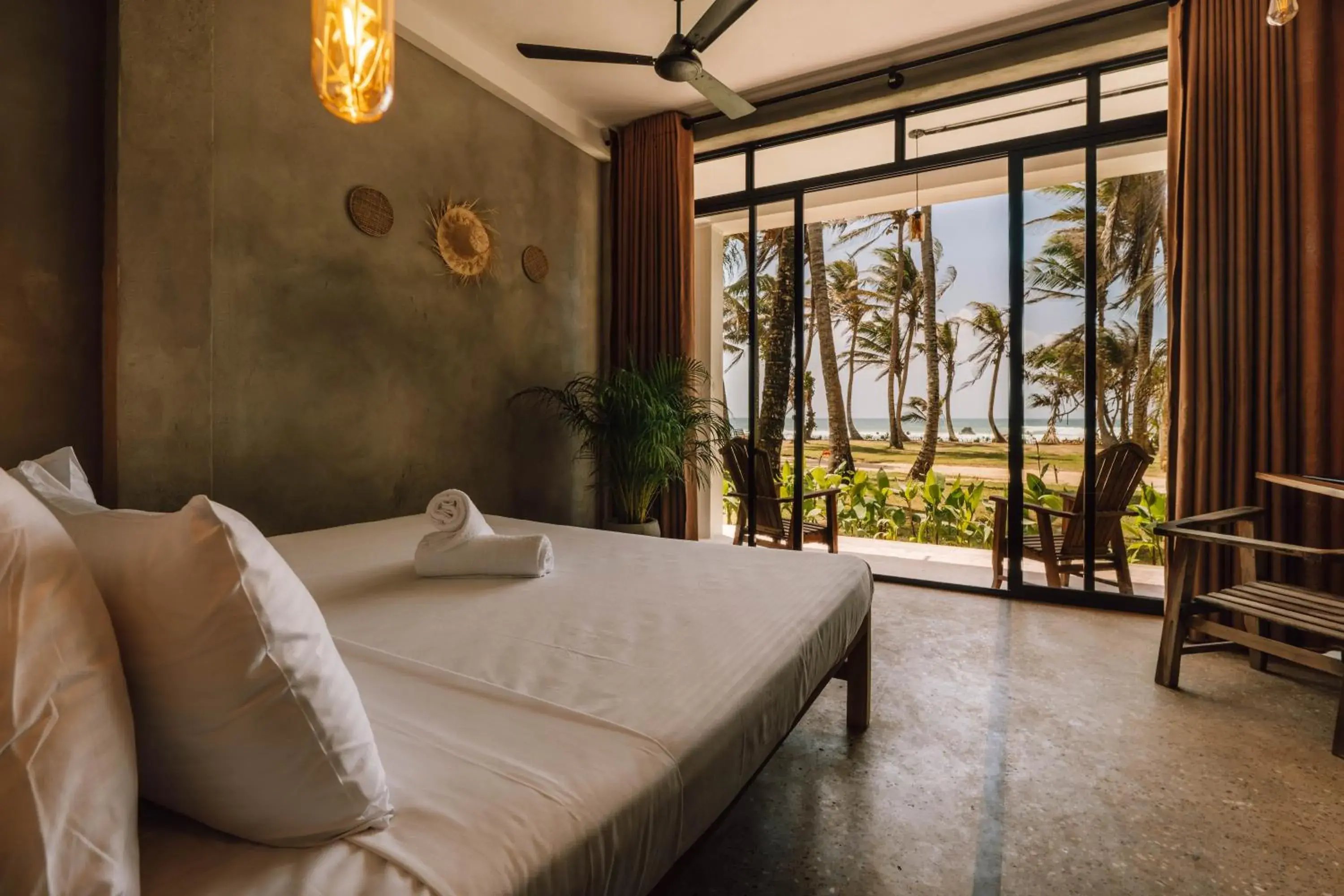 Deluxe Double Room with Sea View in Surfescape Sri Lanka Deluxe Double Room with Sea View in Surfescape Sri Lanka