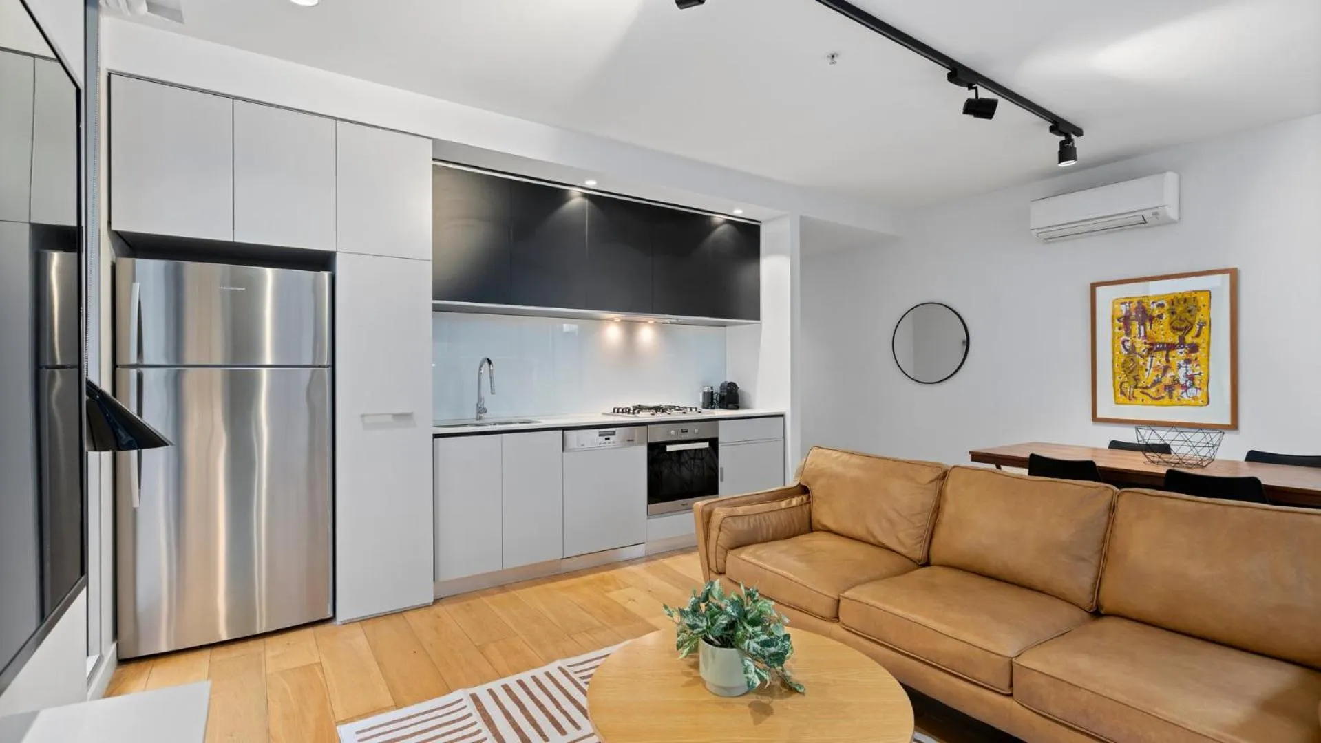 Kitchen or kitchenette in District Apartments Fitzroy
