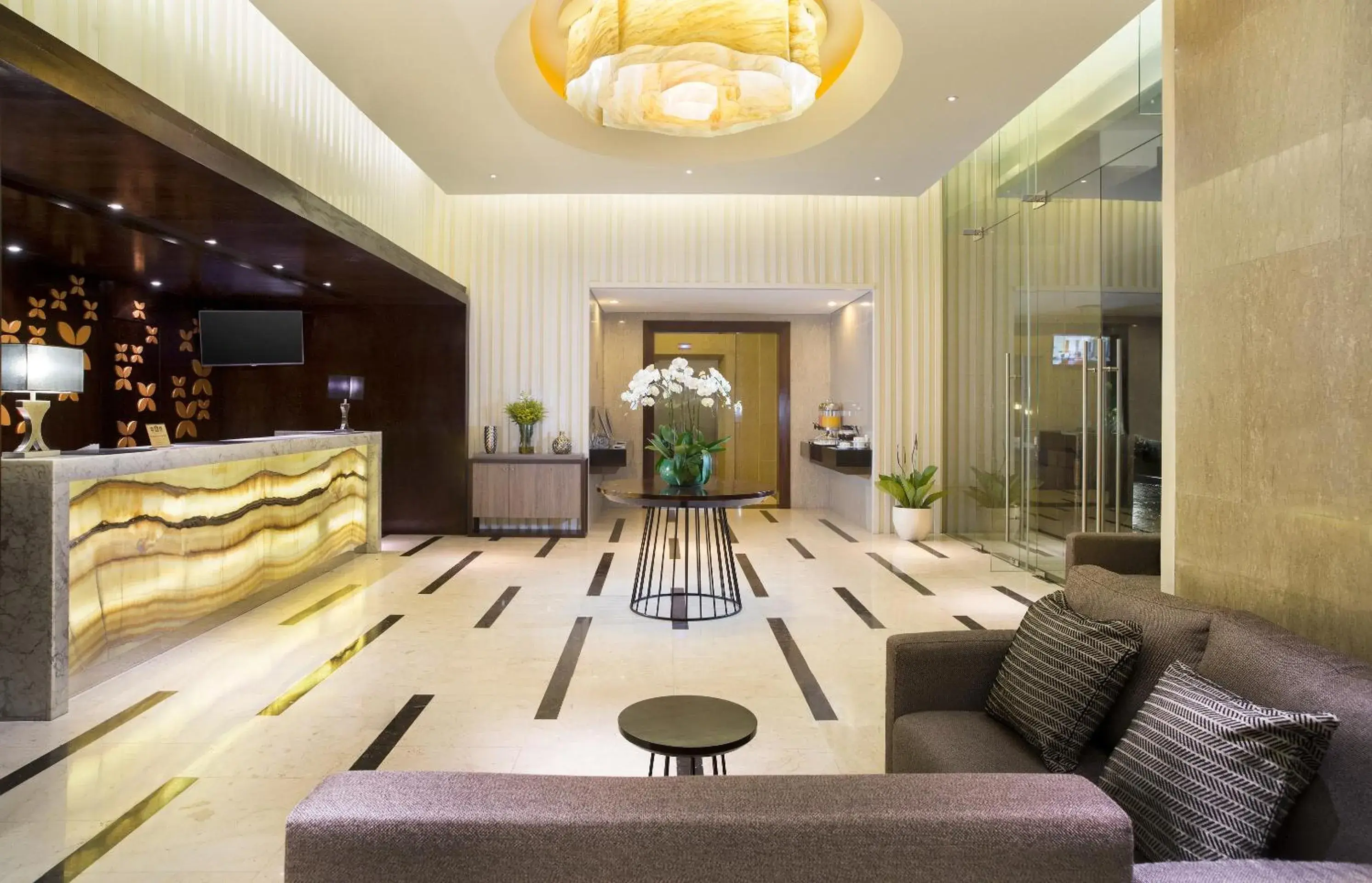 Lobby or reception, Lobby/Reception in Best Western Premier La Grande Hotel