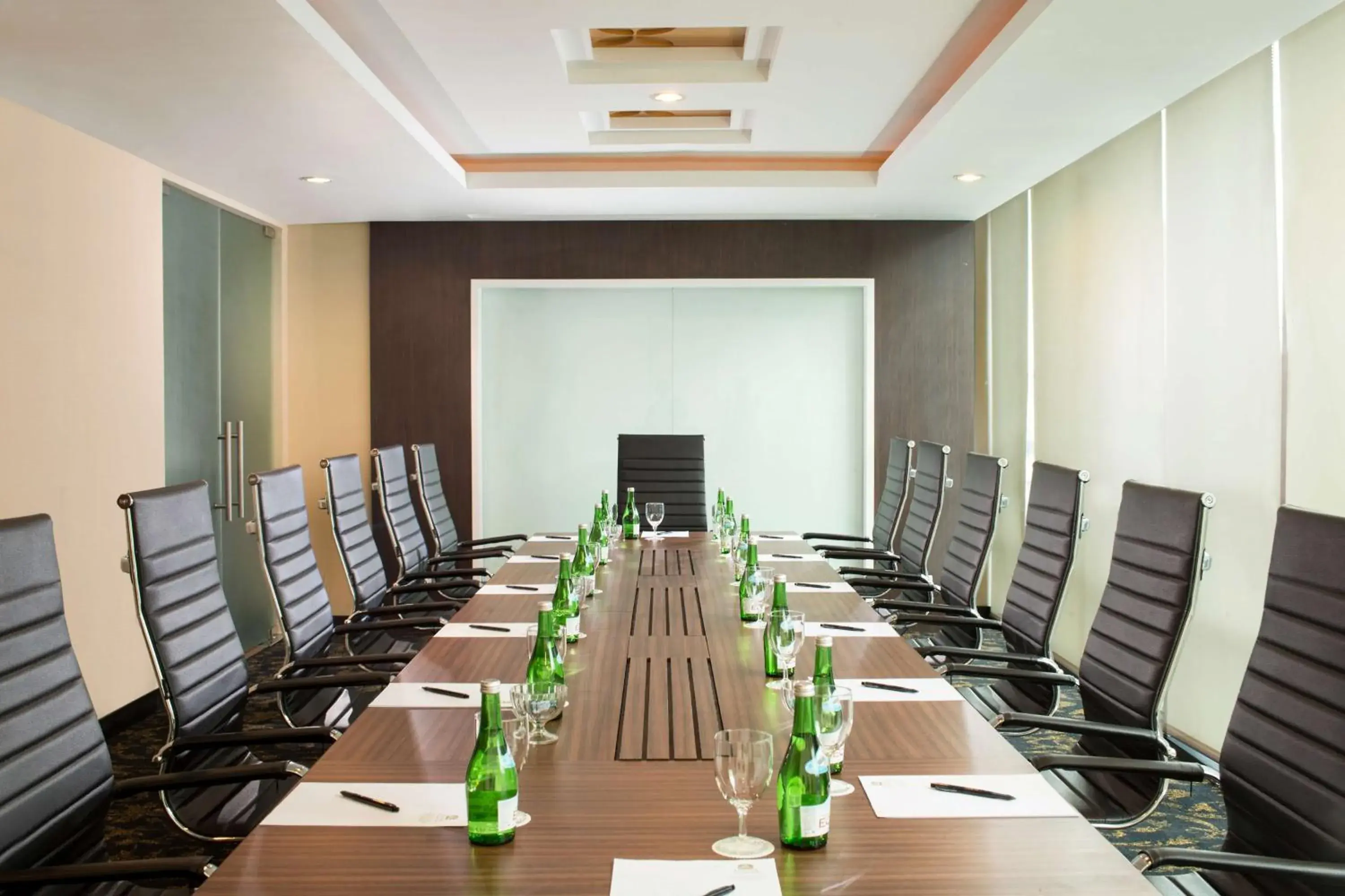 Meeting/conference room in Best Western Premier La Grande Hotel