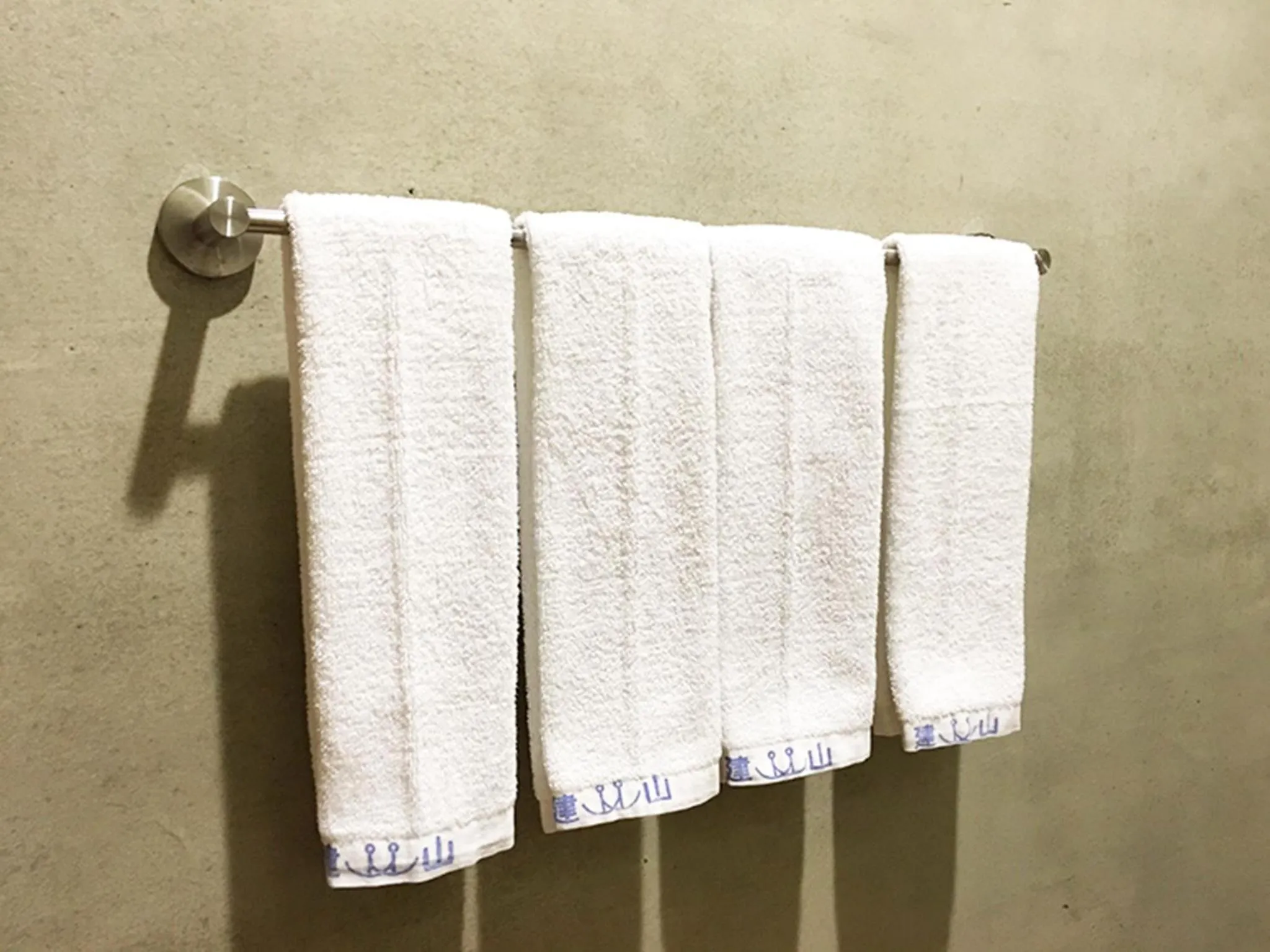 Bathroom in Jian Shan Hotel