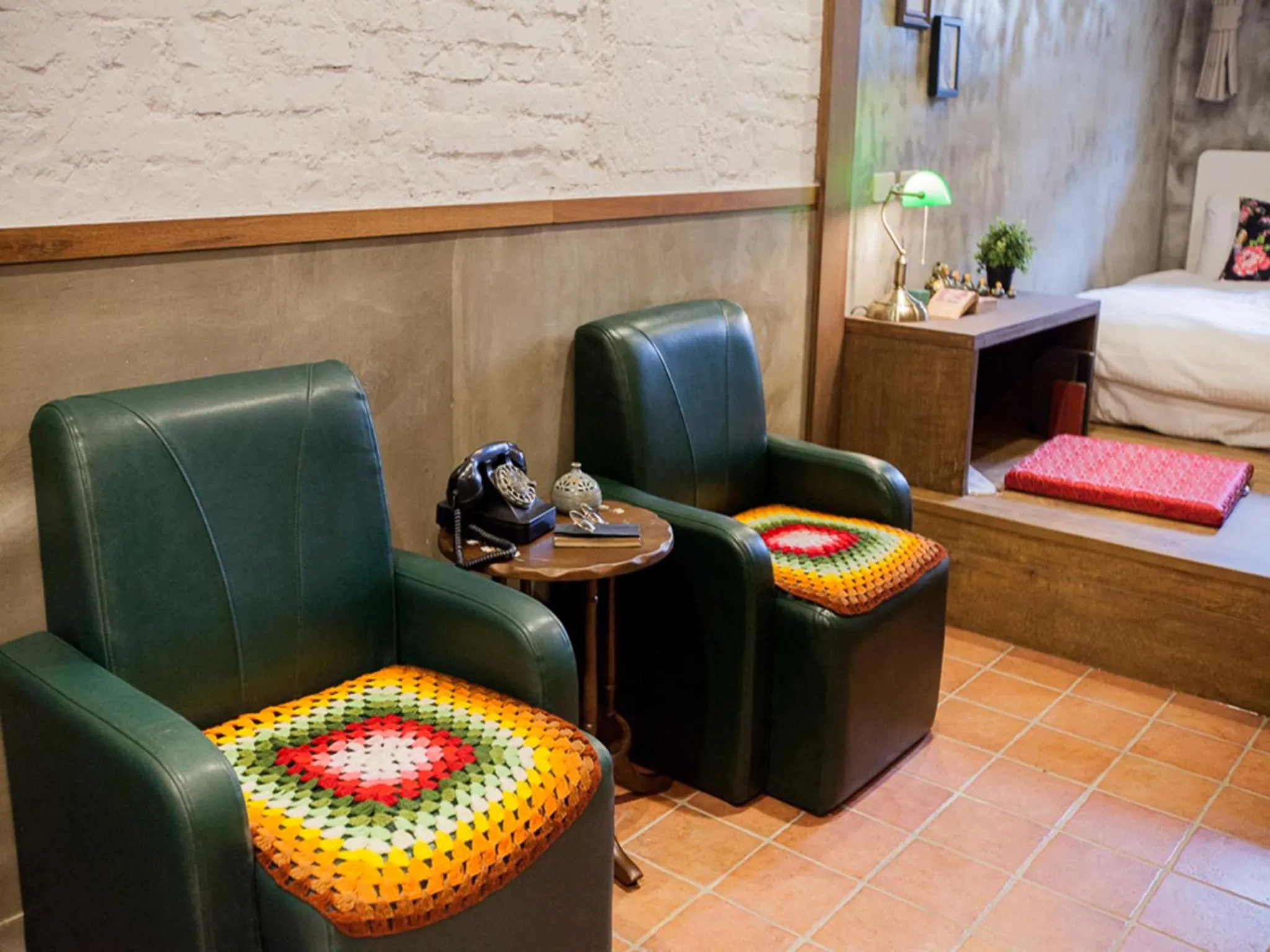 Seating area in Jian Shan Hotel