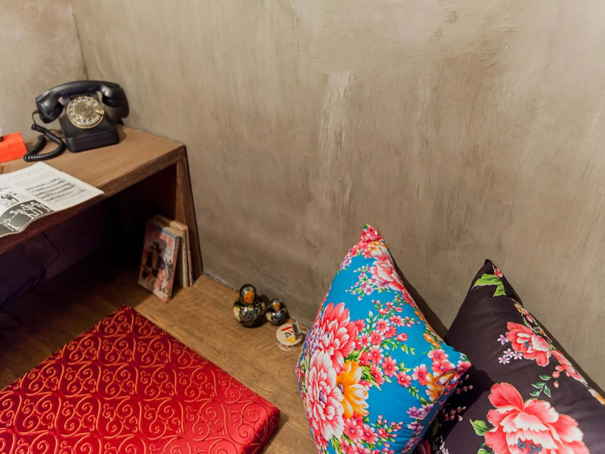 Decorative detail, Bed in Jian Shan Hotel