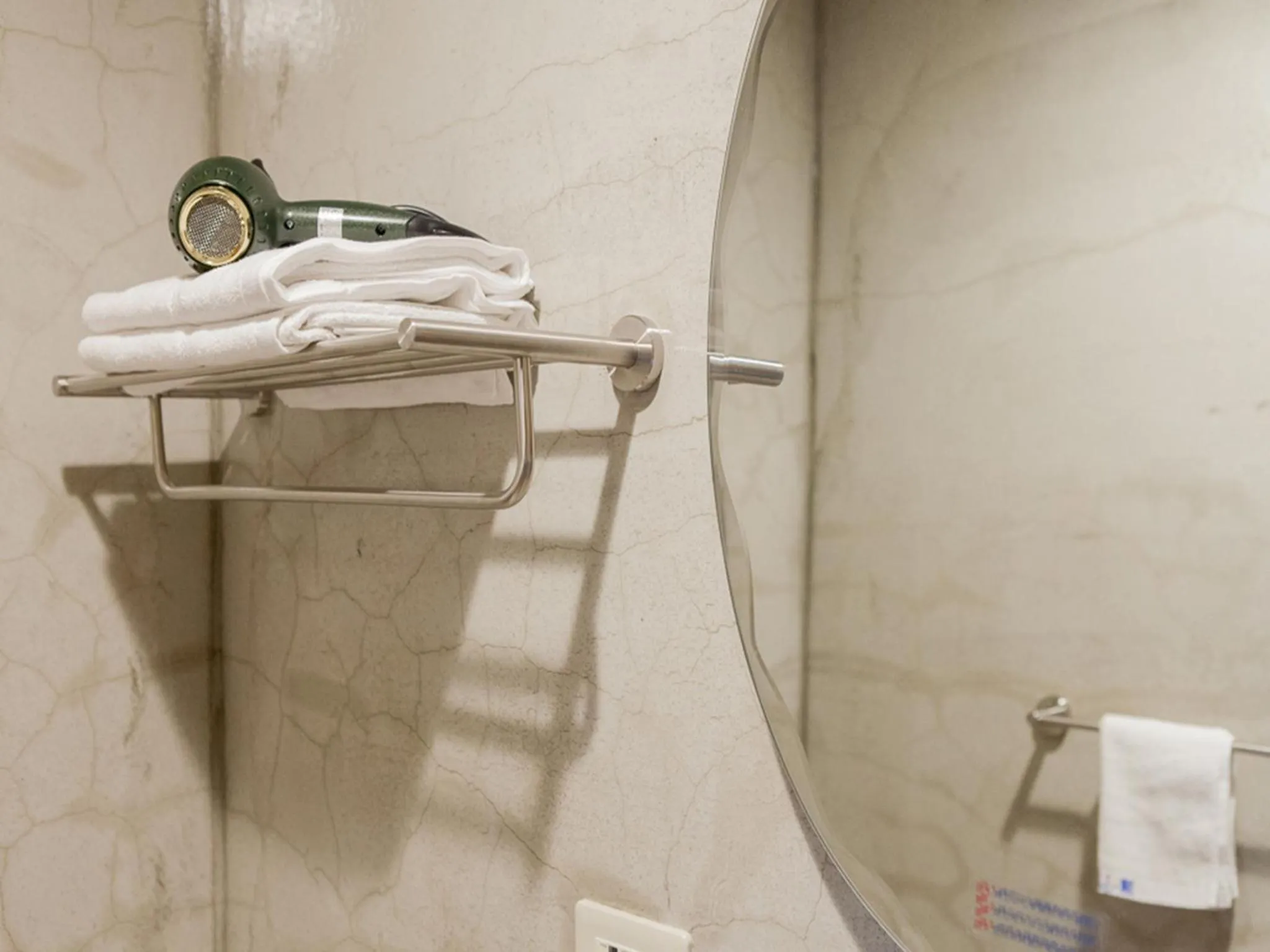 Bathroom in Jian Shan Hotel