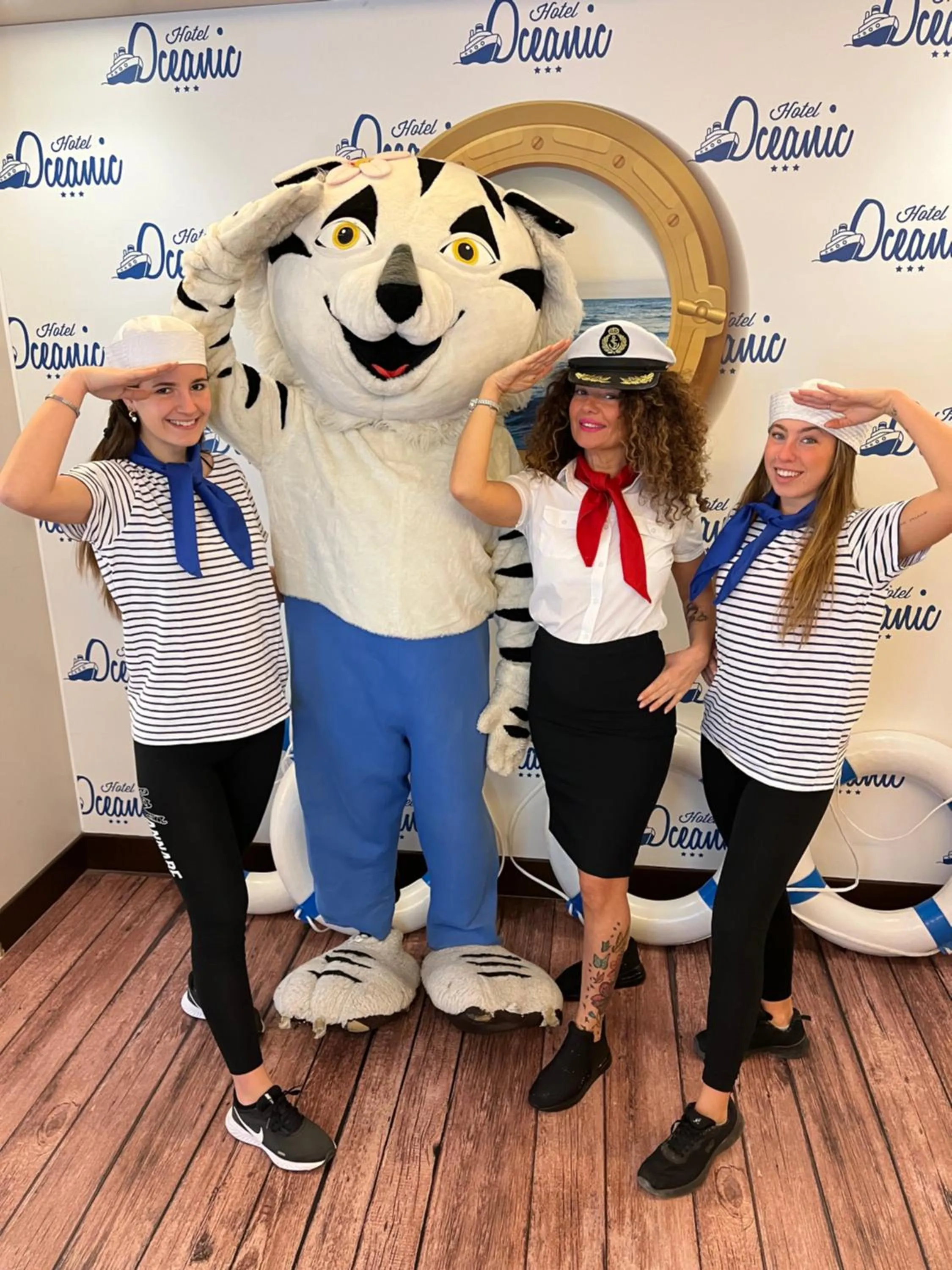 Staff in Hotel Oceanic