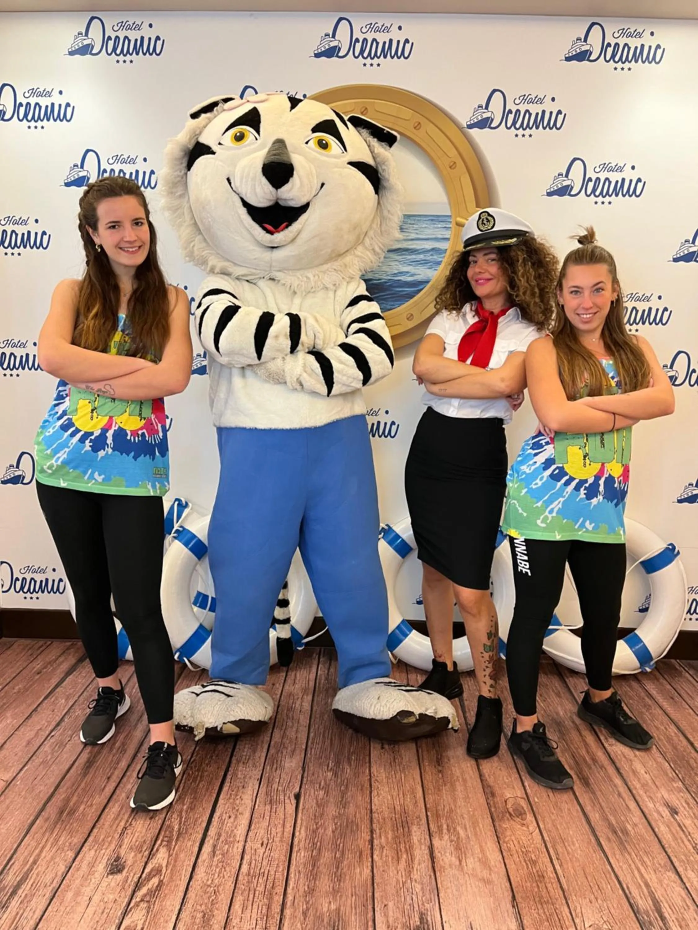 Staff in Hotel Oceanic