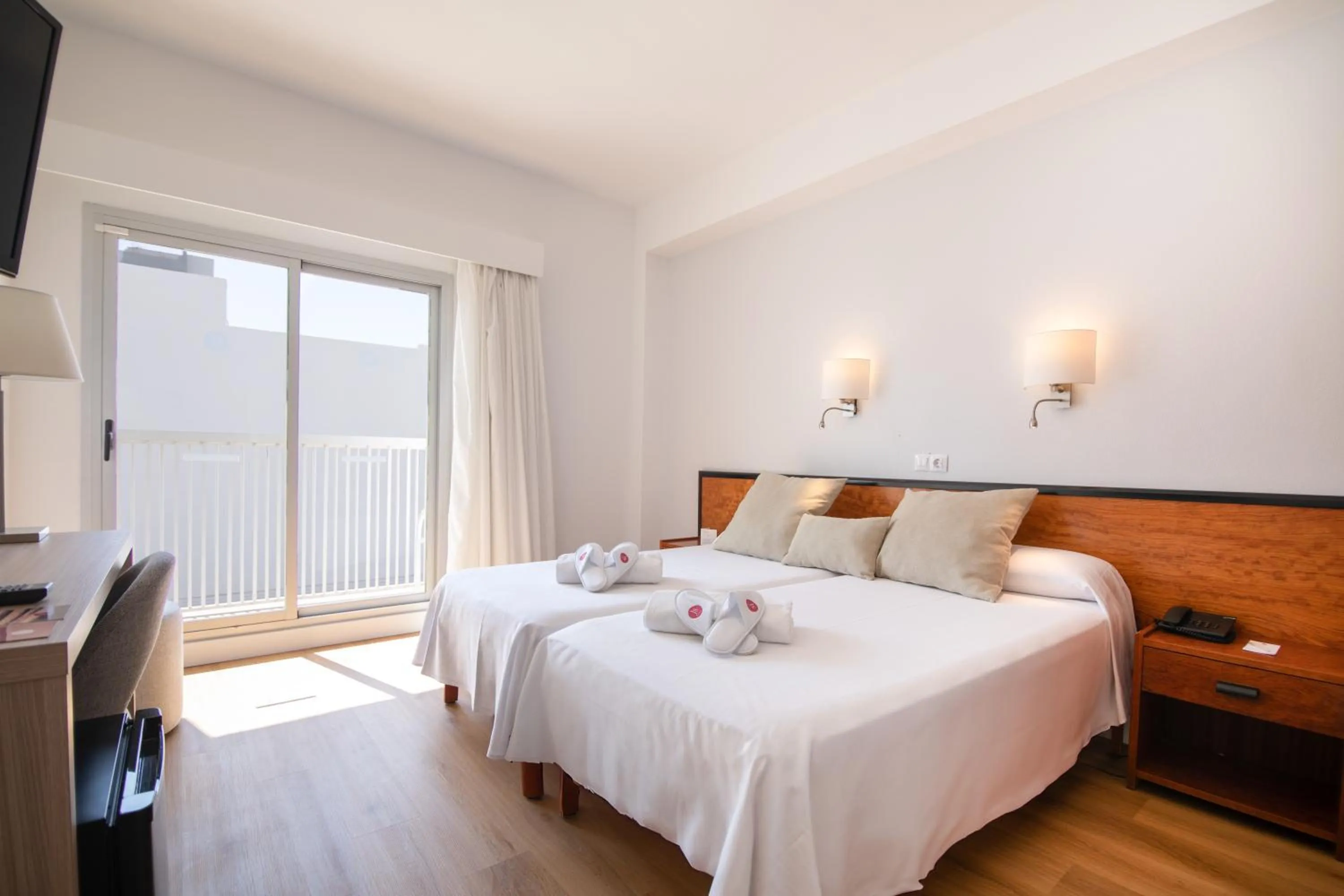 Bedroom, Bed in JS Miramar