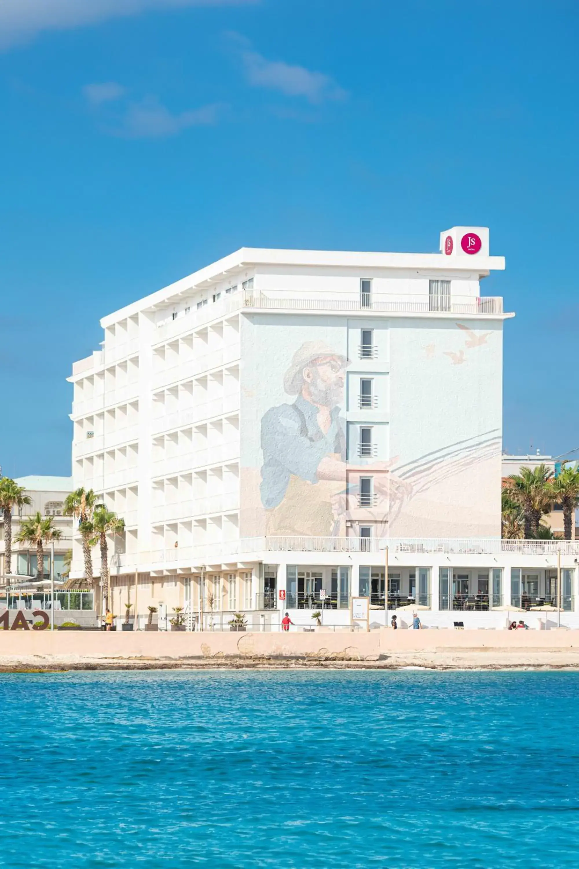 Property building in JS Miramar Property building in JS Miramar