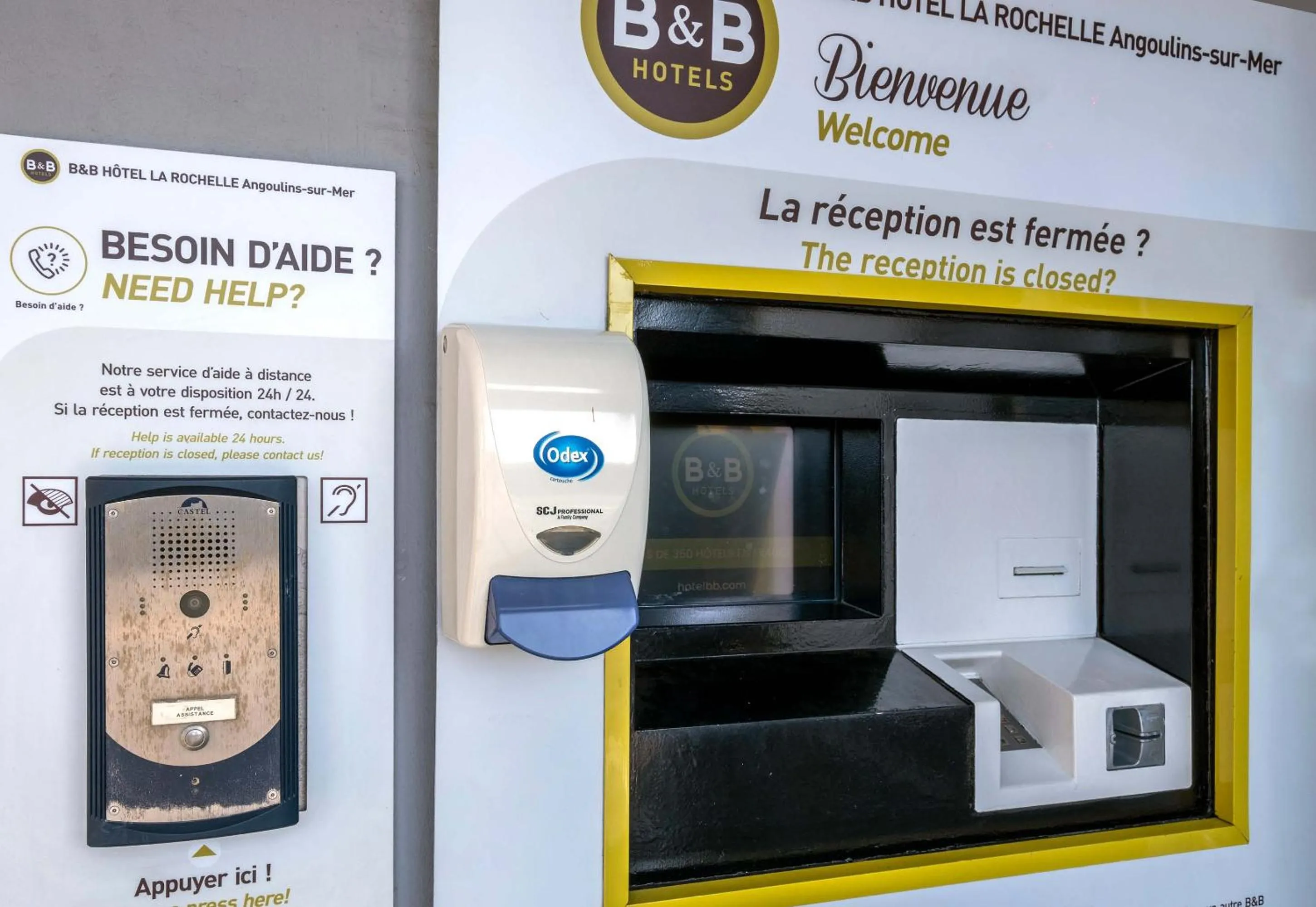 Lobby or reception in B&B HOTEL La Rochelle Angoulins