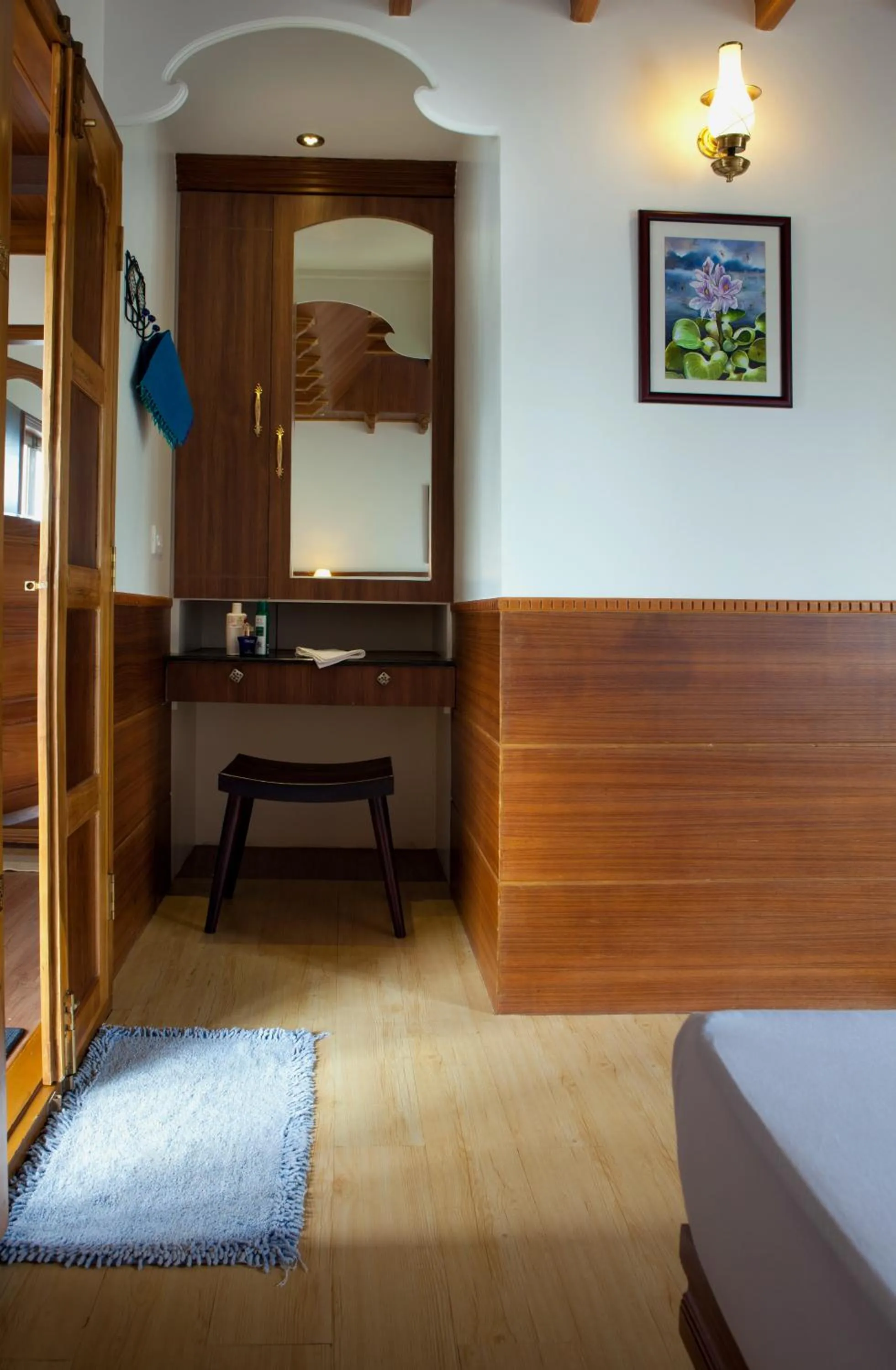Bed in Abad Premium House Boat