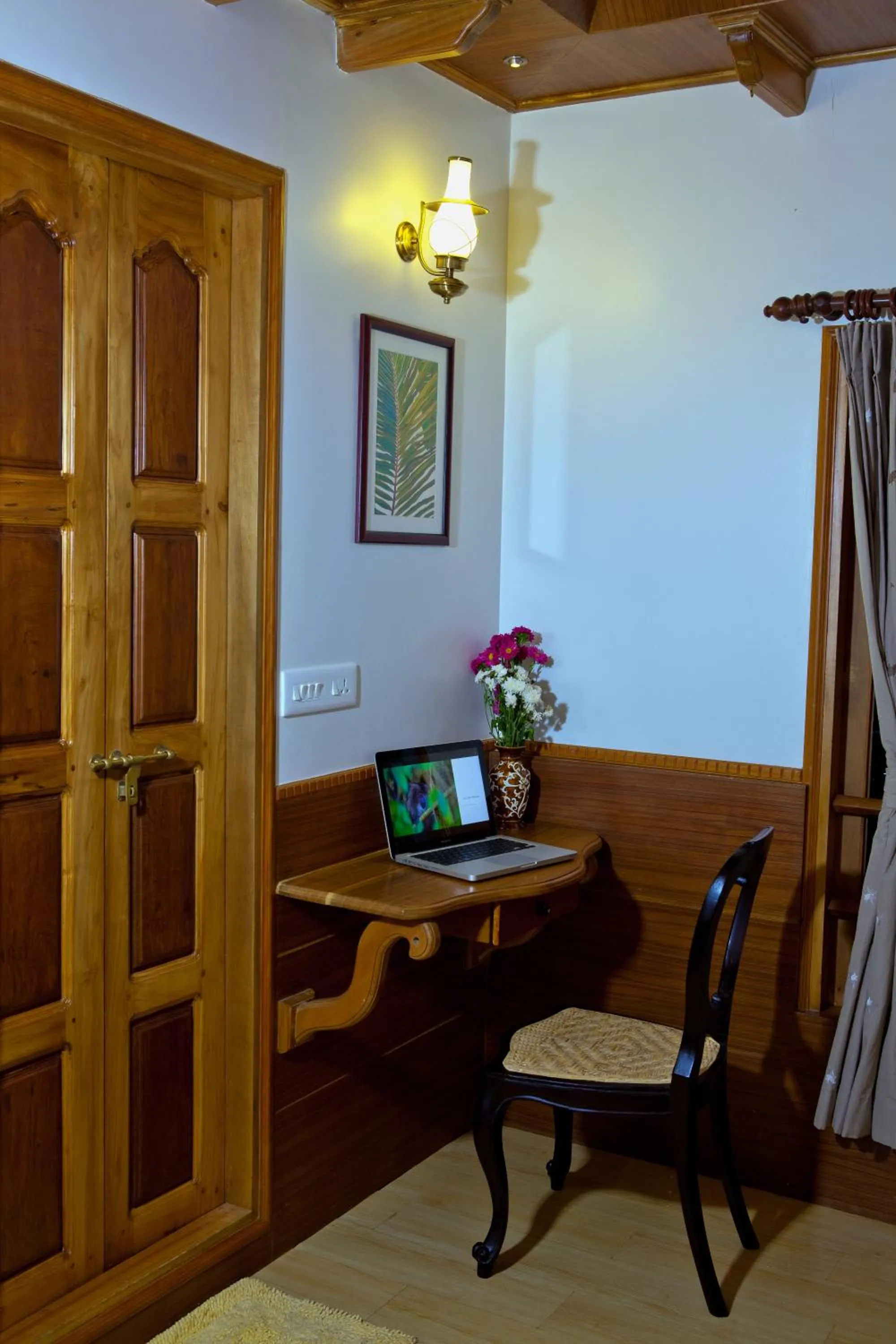 Property building in Abad Premium House Boat