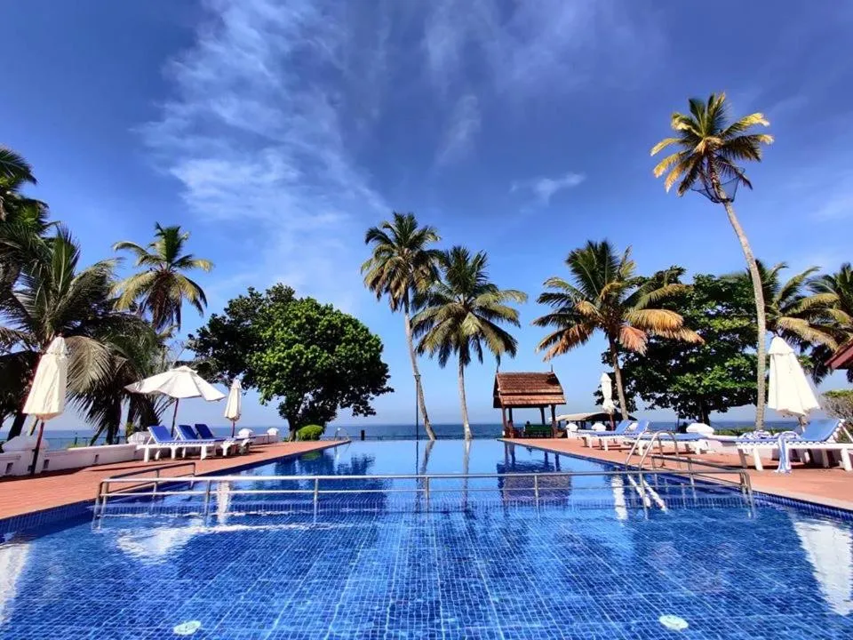 Pool view in Abad Premium House Boat
