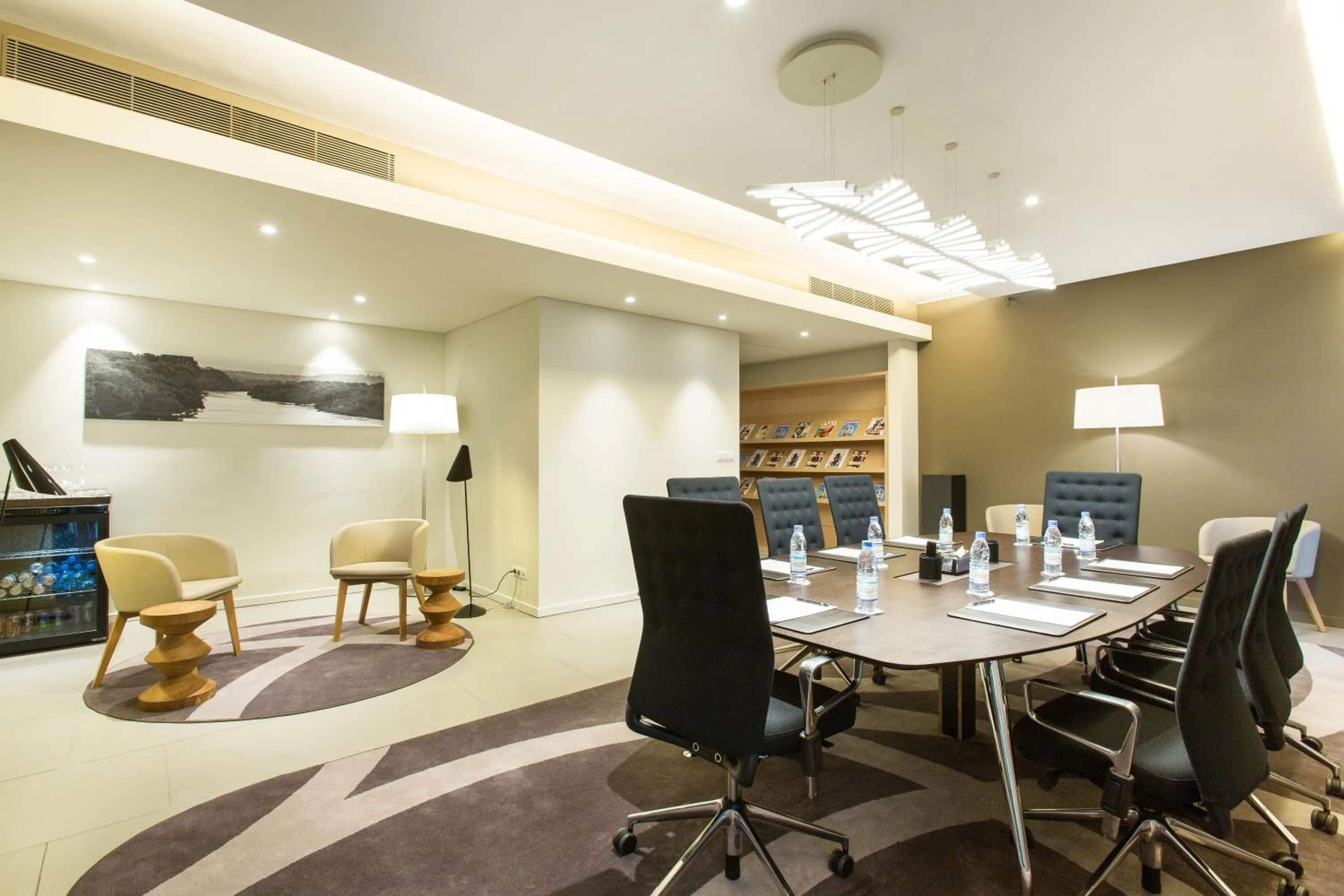 Business facilities in Noom Hotel Conakry