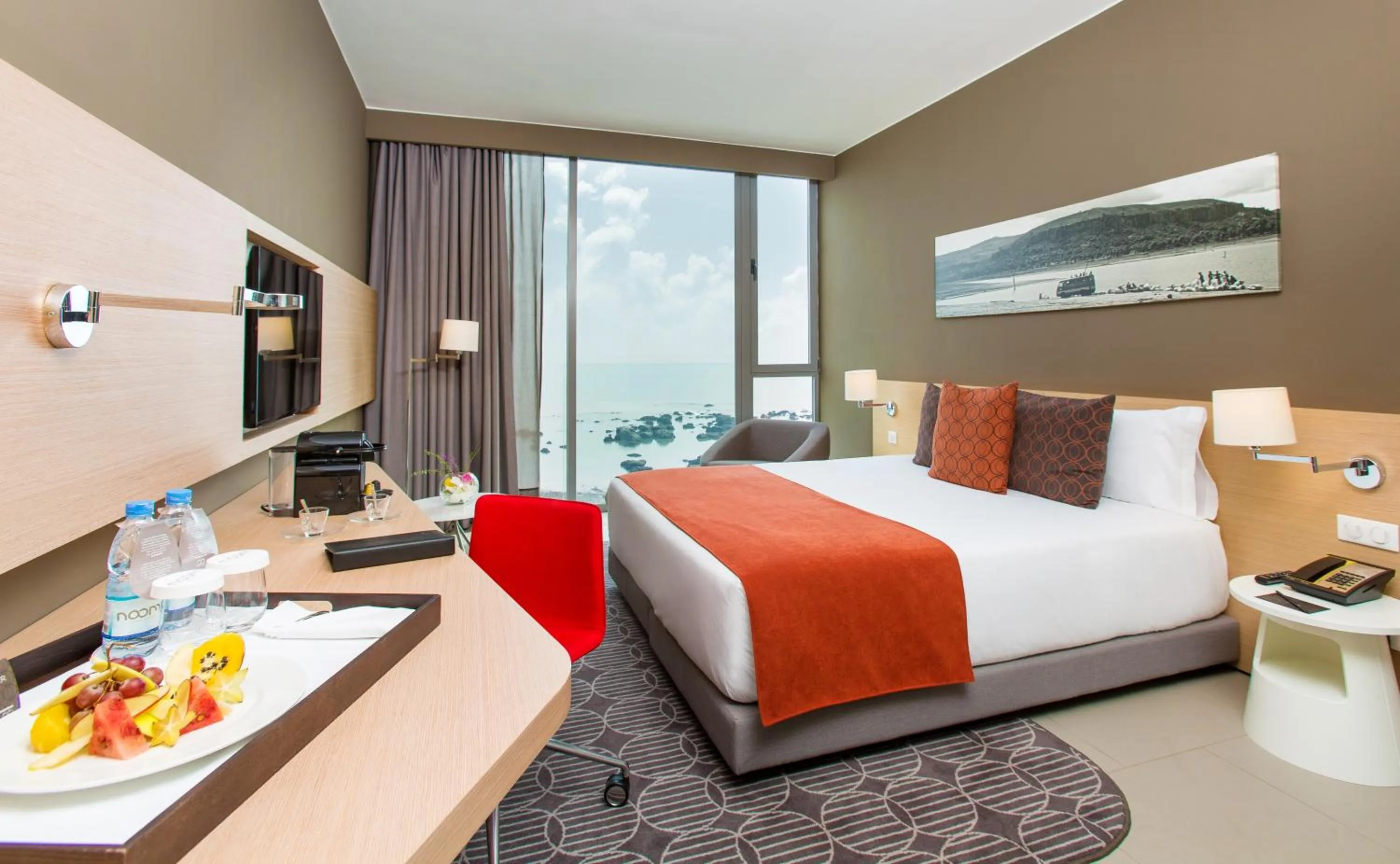 Photo of the whole room, Bed in Noom Hotel Conakry