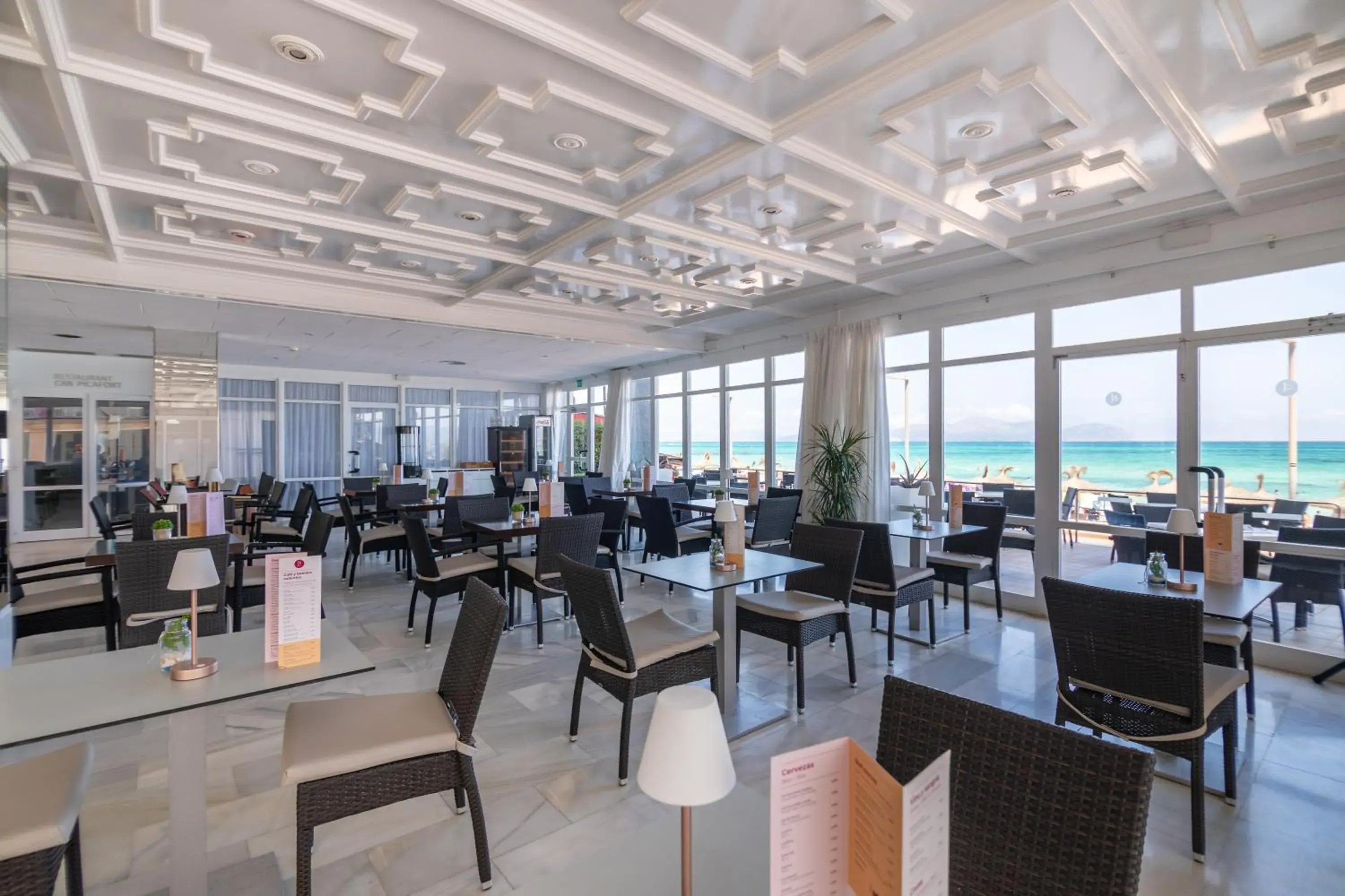 Lounge or bar in JS Ca'n Picafort Lounge or bar in JS Ca'n Picafort