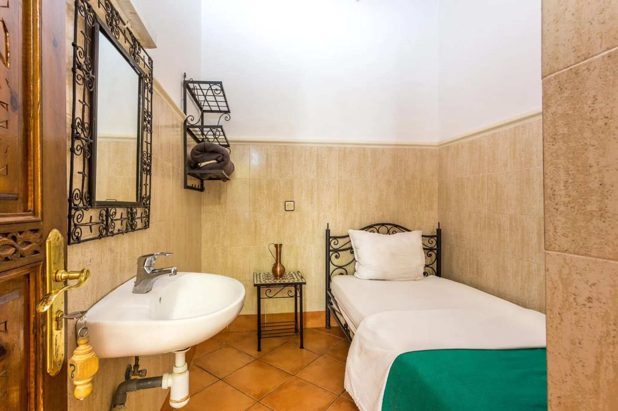 Photo of the whole room, Bed in Hotel Atlas