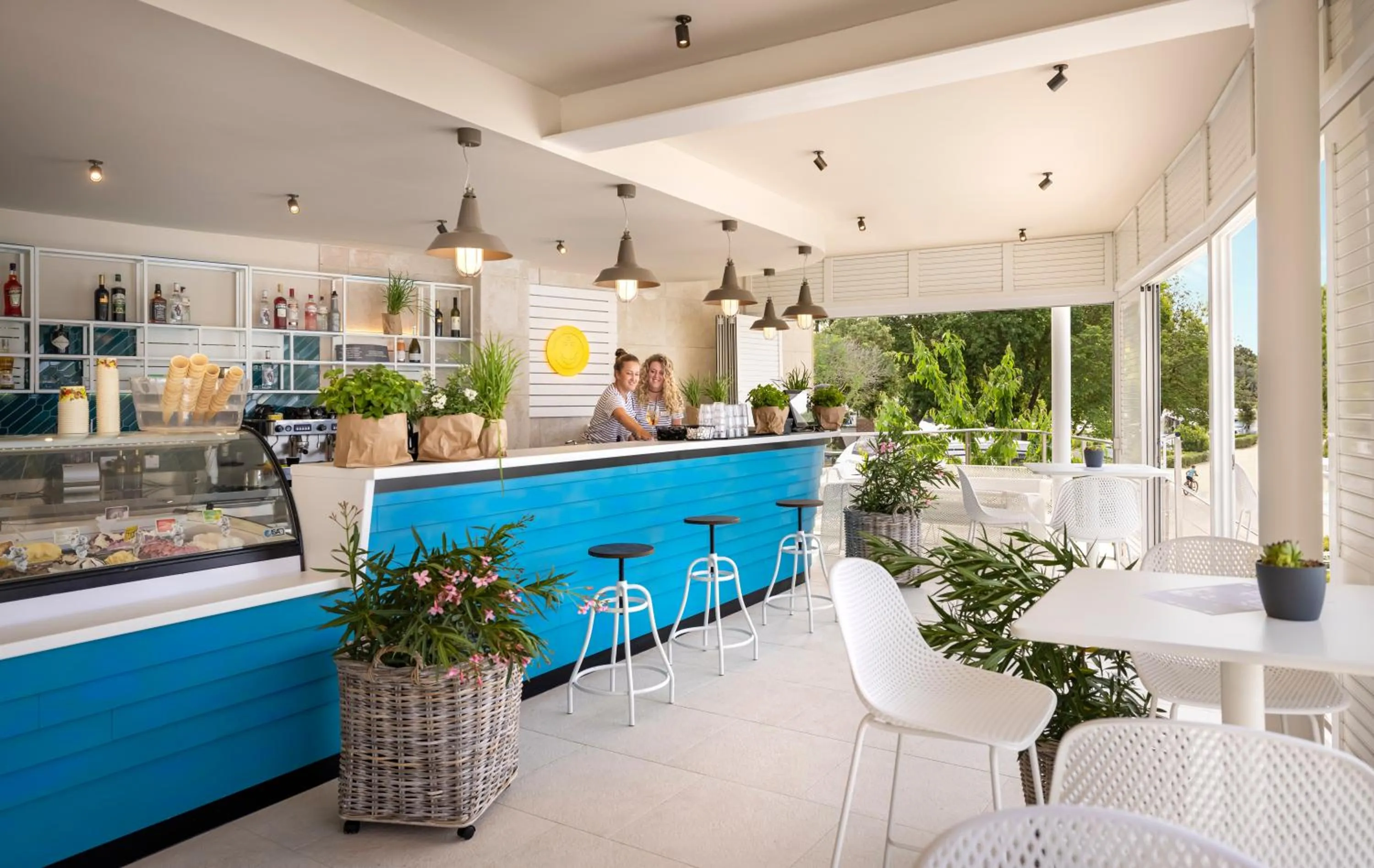 Lounge or bar in Maistra Camping Veštar Mobile homes