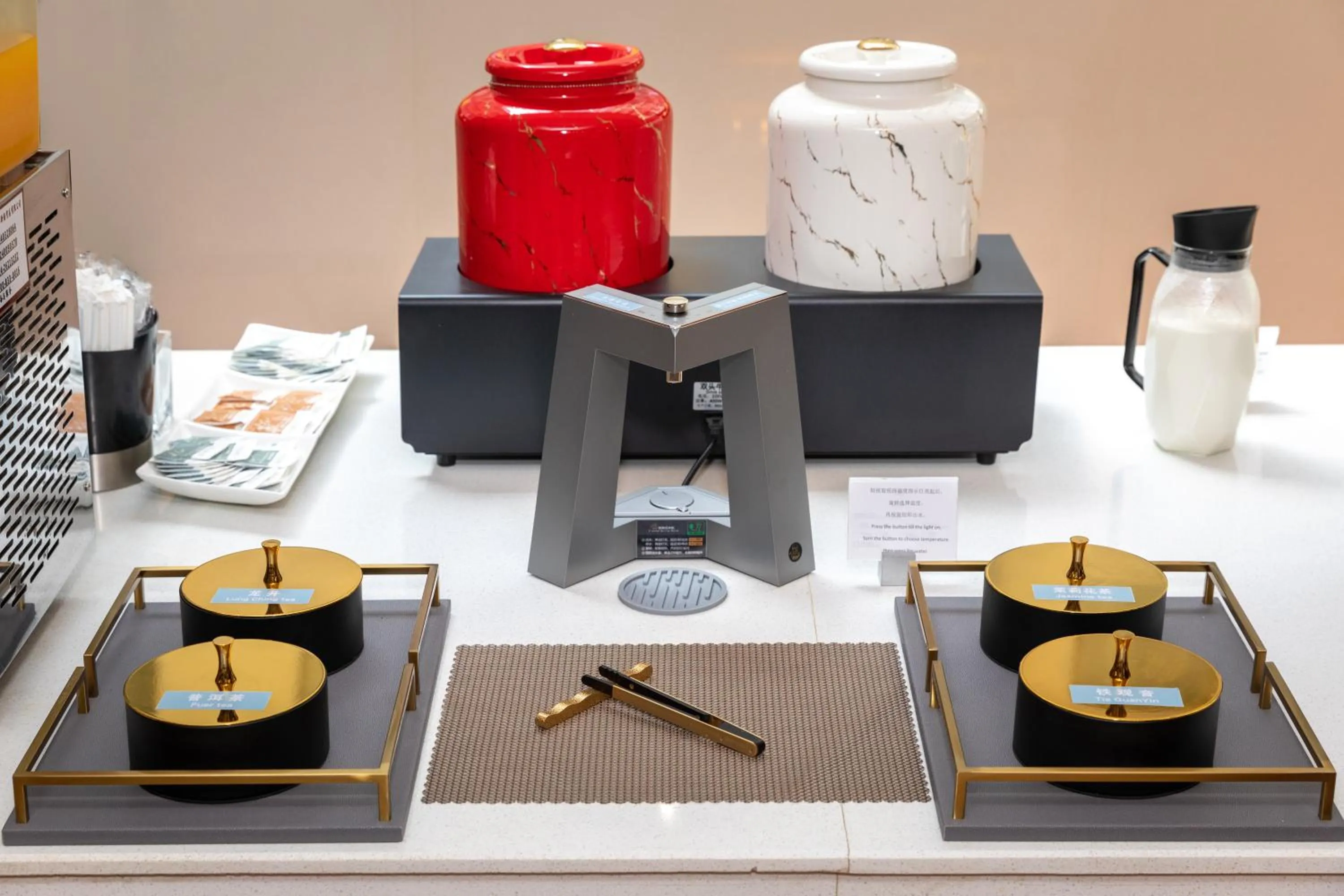 Restaurant/places to eat in Holiday Inn Express Shenyang North Station by IHG