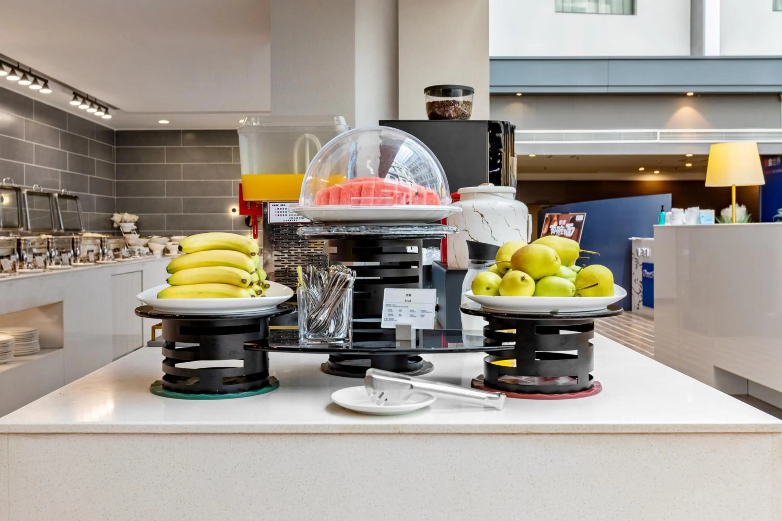 Restaurant/places to eat in Holiday Inn Express Shenyang North Station by IHG