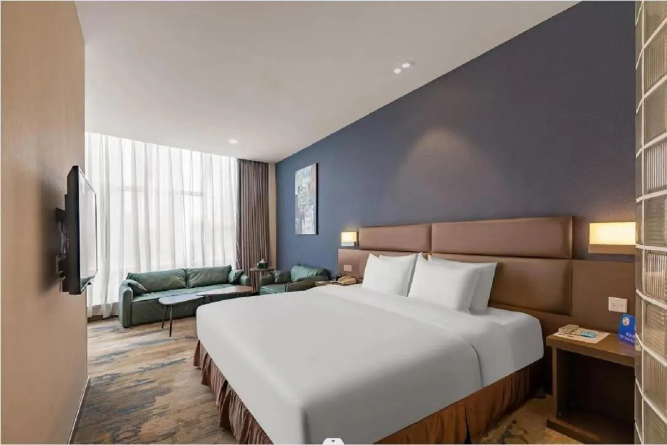 Bed in Holiday Inn Express Shenyang North Station by IHG