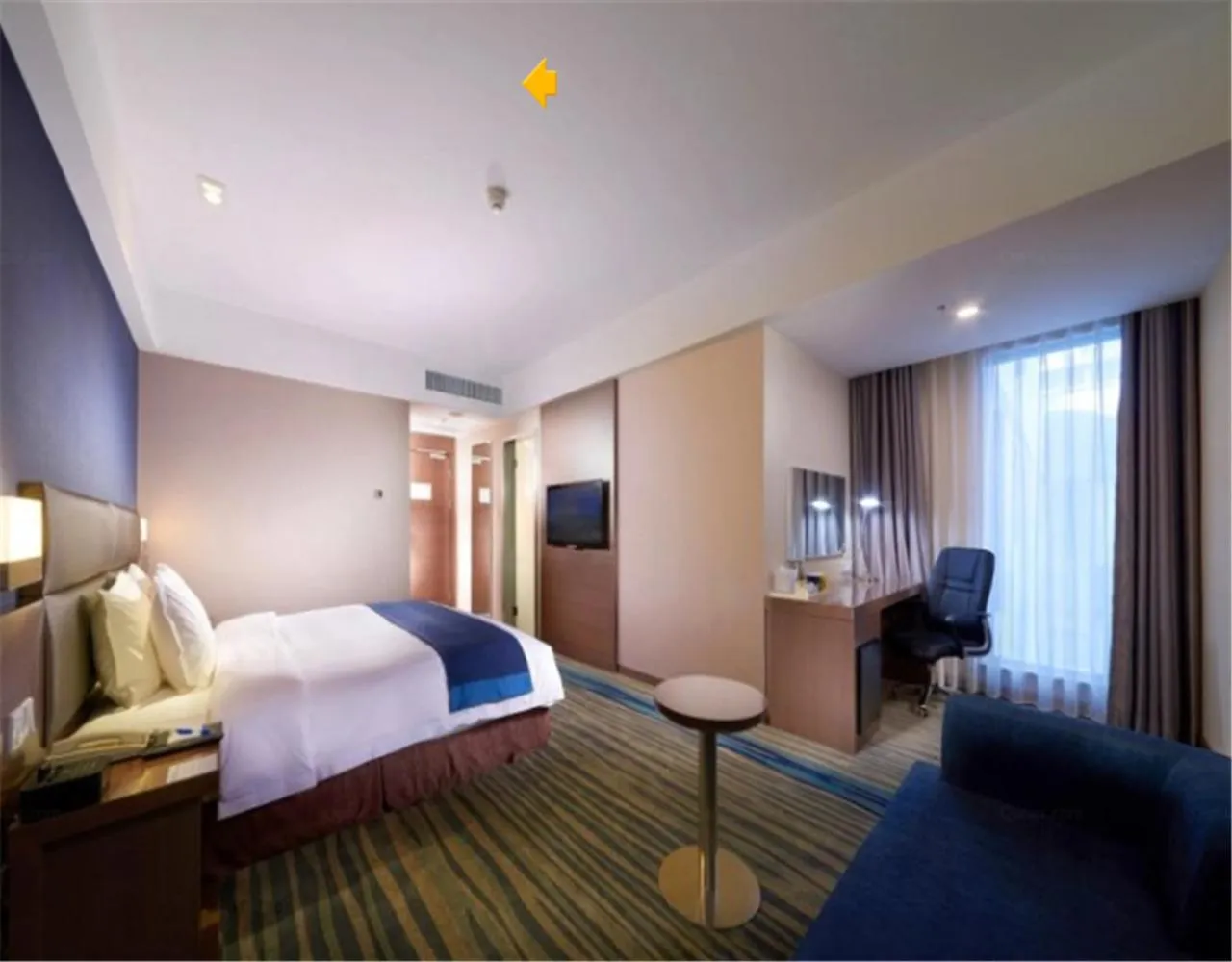 Bed in Holiday Inn Express Shenyang North Station by IHG