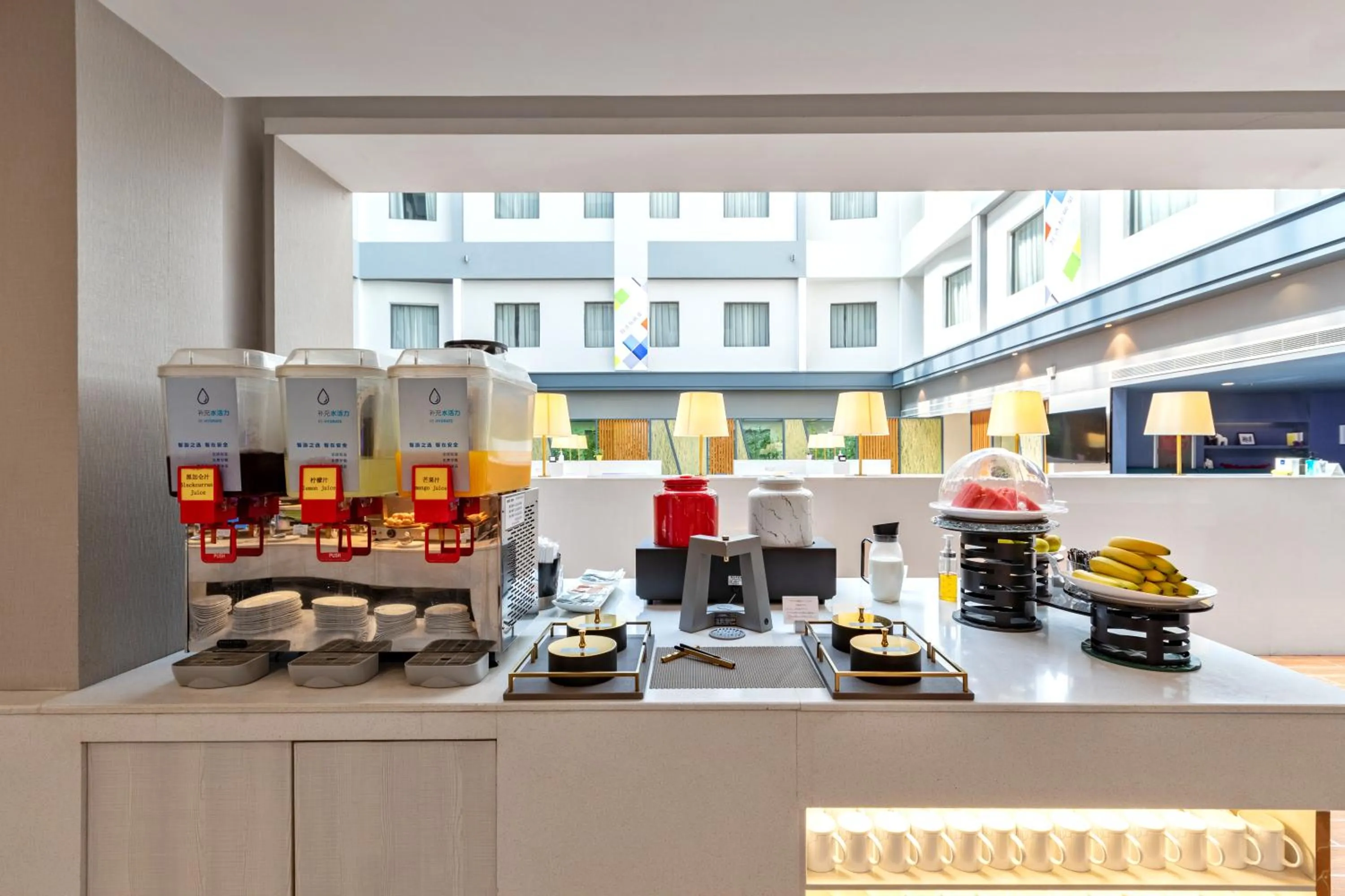 Restaurant/places to eat in Holiday Inn Express Shenyang North Station by IHG