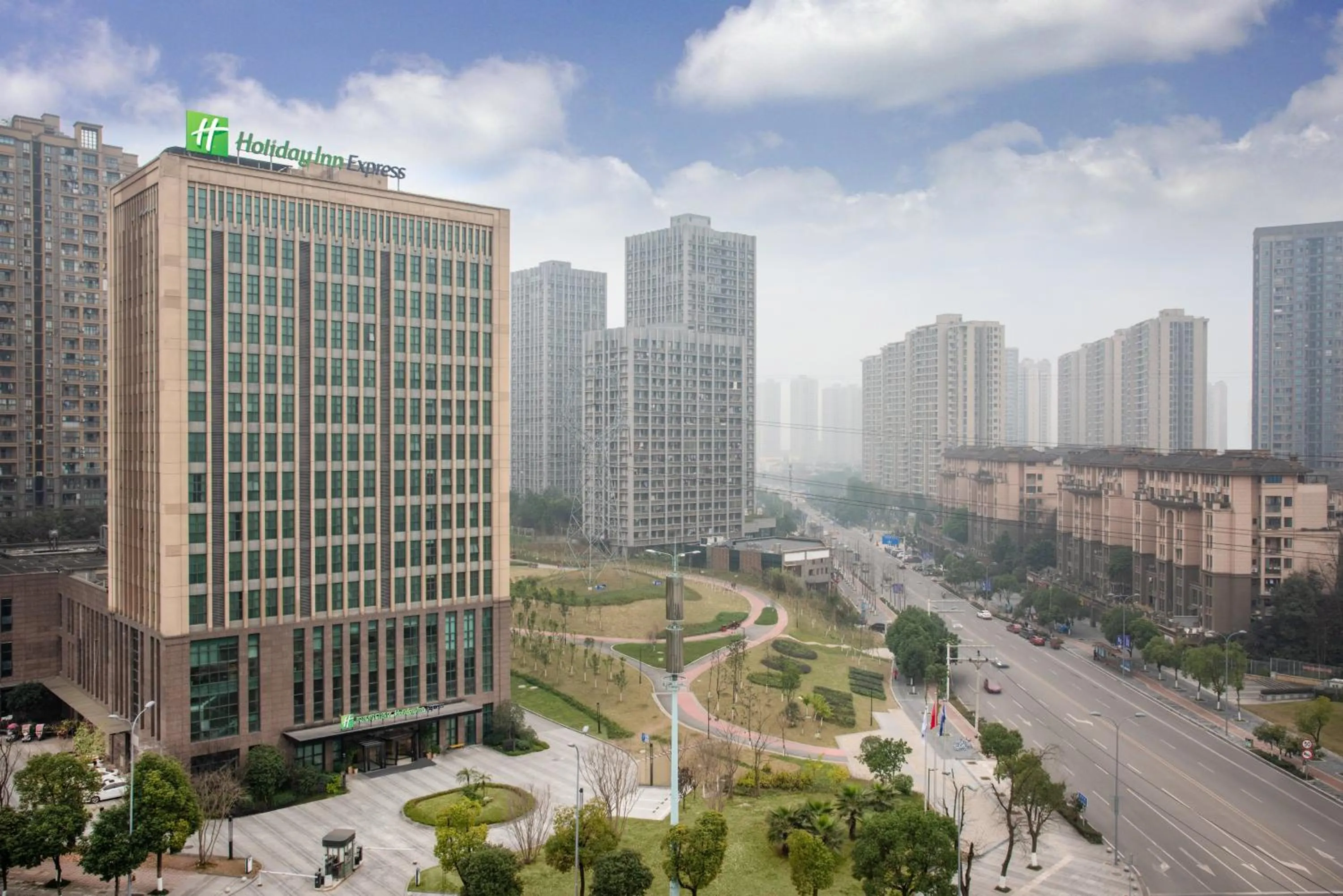 Property building in Holiday Inn Express Chongqing University Town by IHG