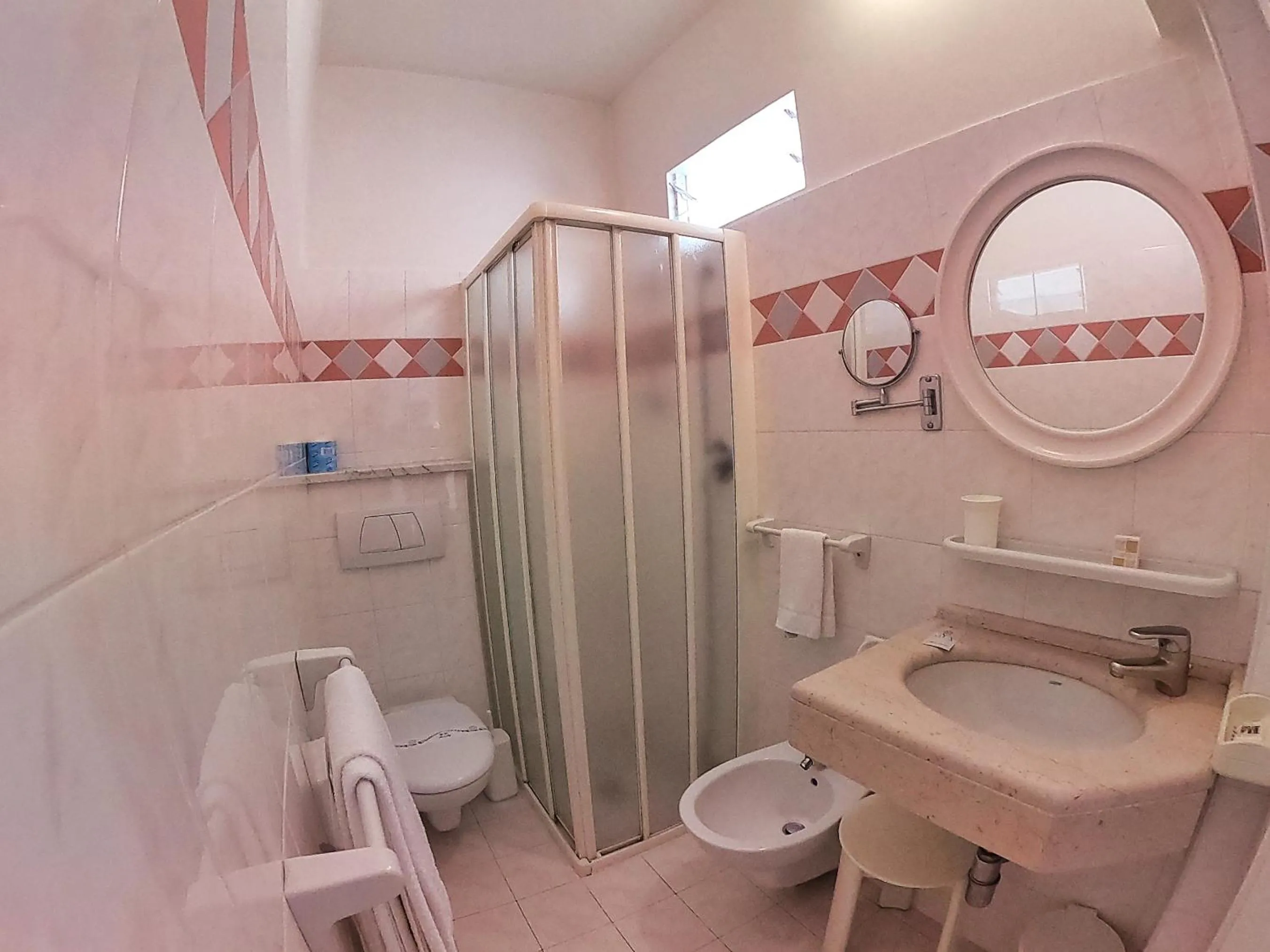 Bathroom in Hotel Record