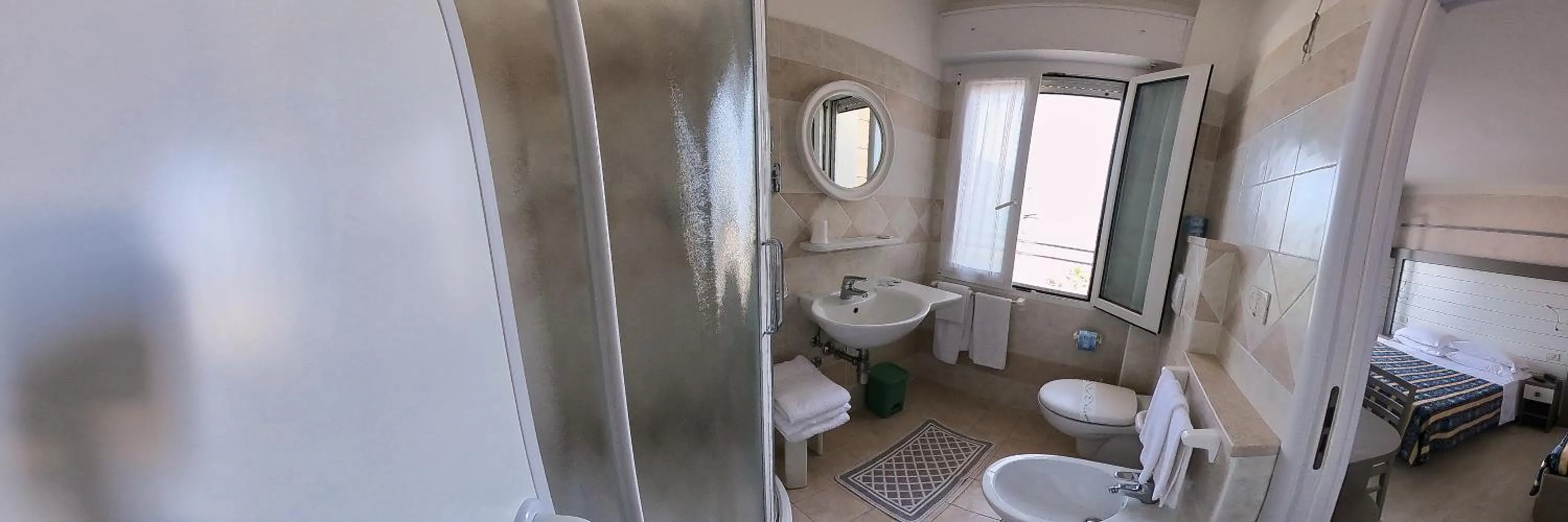 Bathroom in Hotel Record