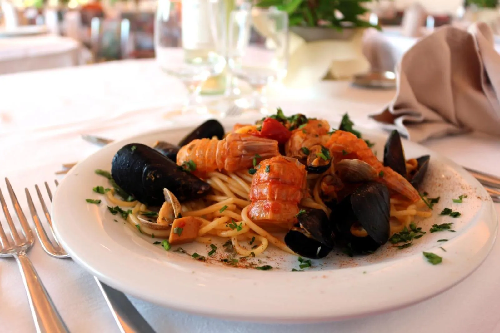 Food in Hotel Record