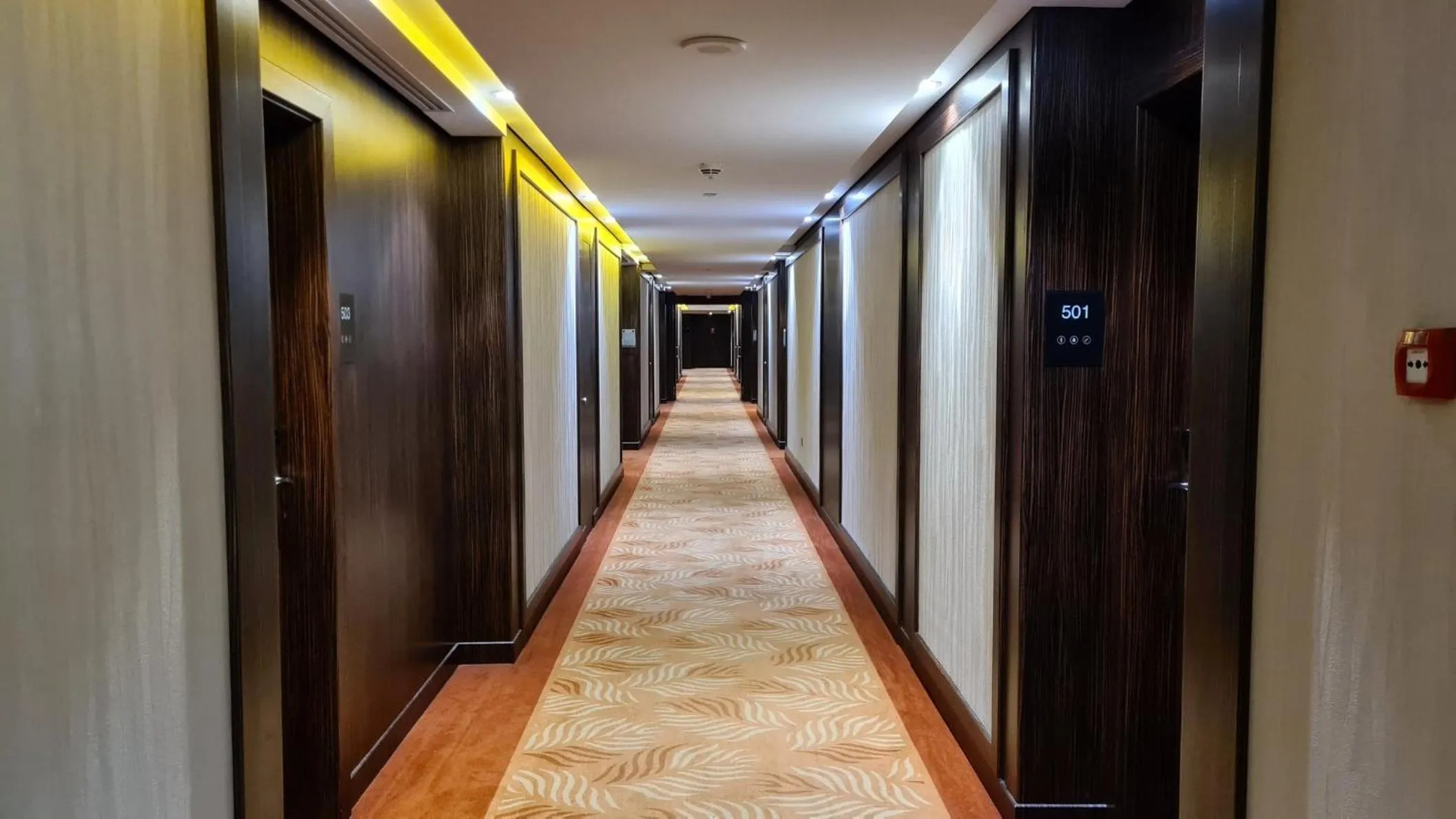 Lobby or reception in Crowne Plaza Kuwait Al Thuraya City by IHG