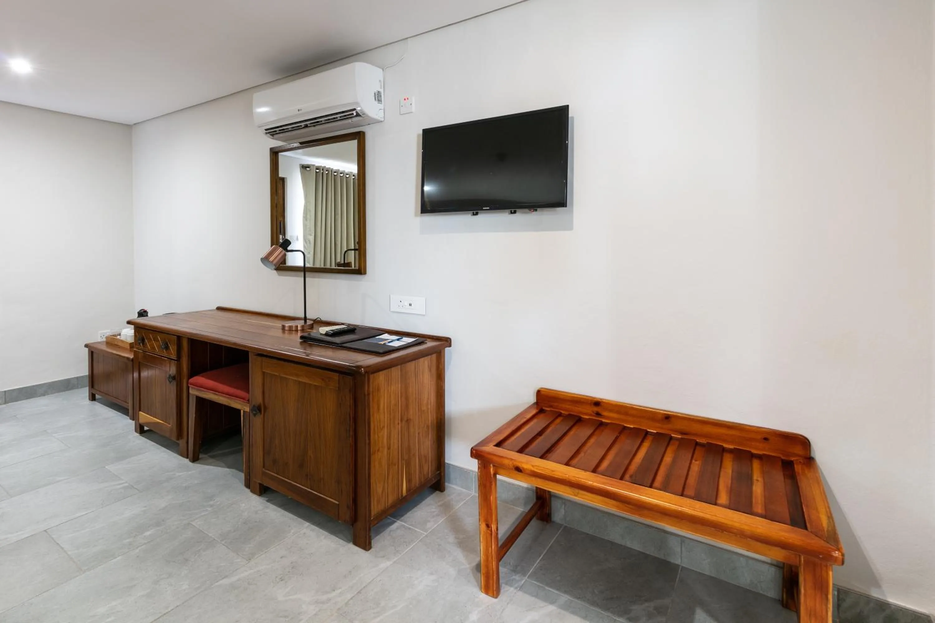 TV and multimedia in Cresta Jwaneng