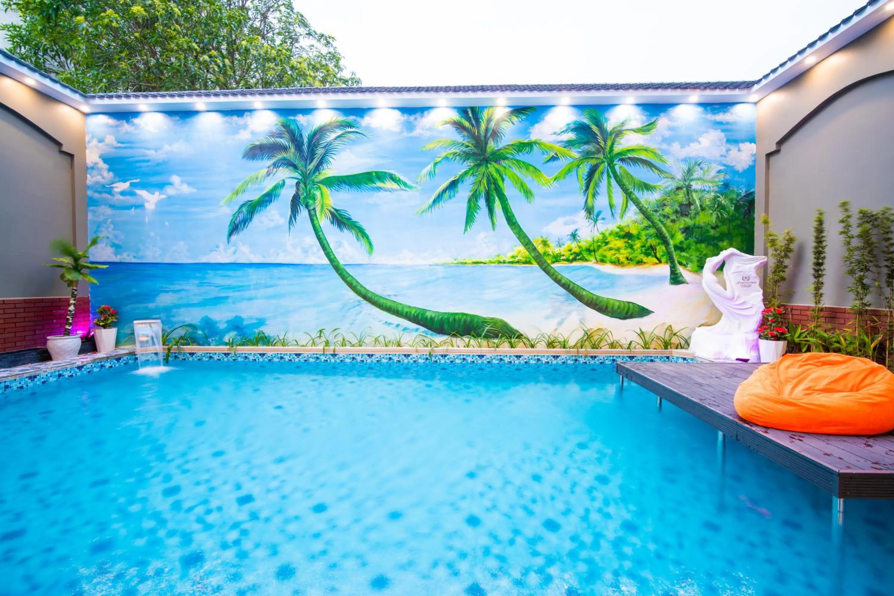 Swimming pool in Me Q Beach Hotel