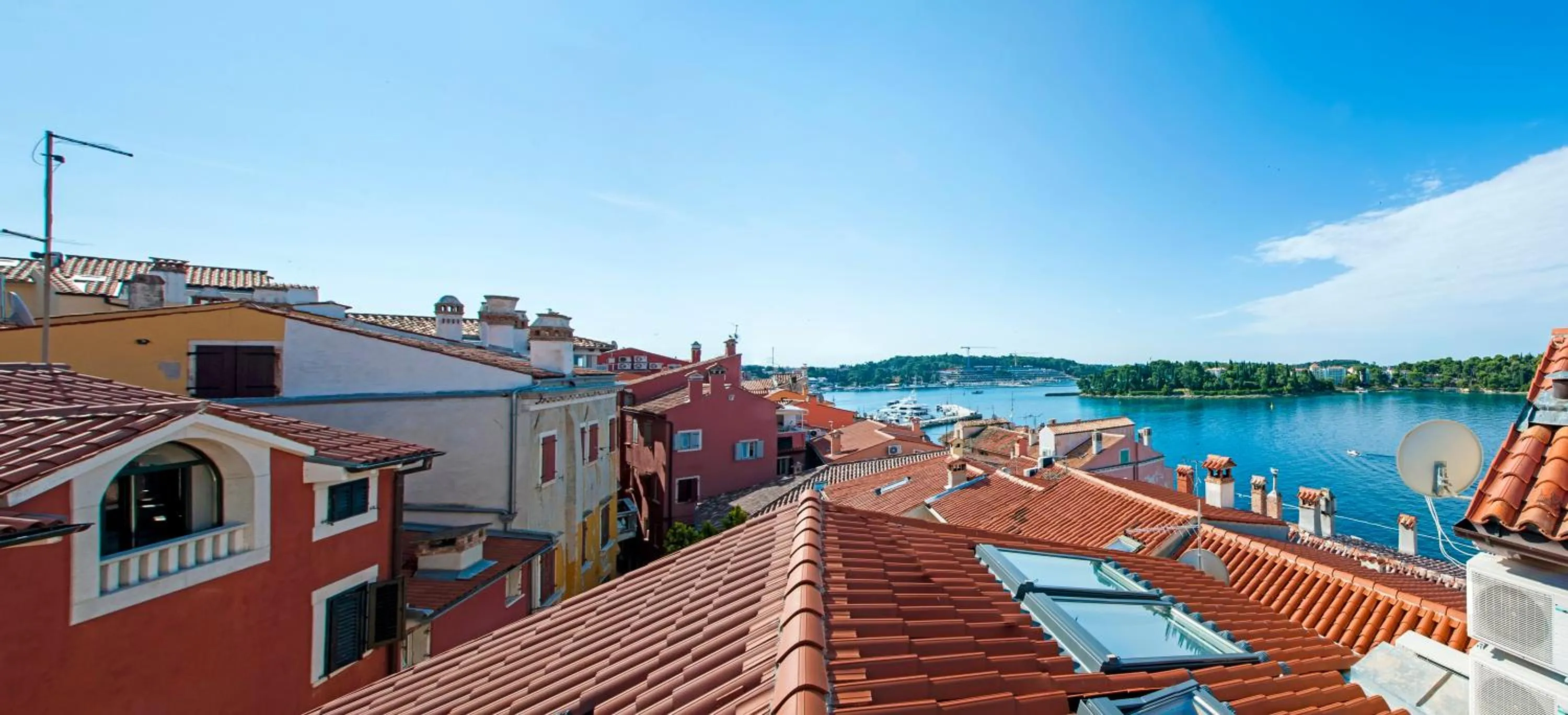 City view in Guest House Golden Goose