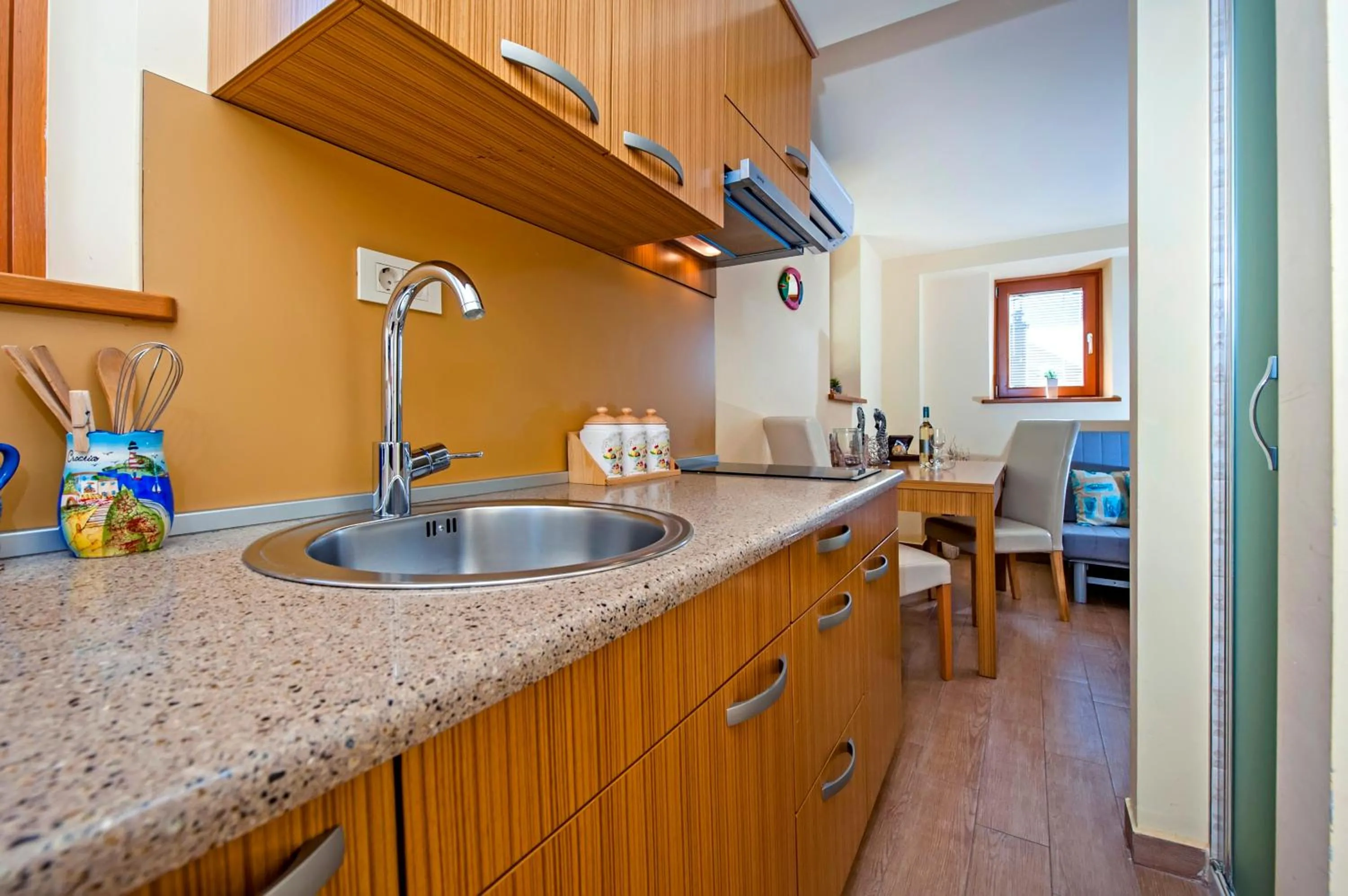 Shower in Guest House Golden Goose
