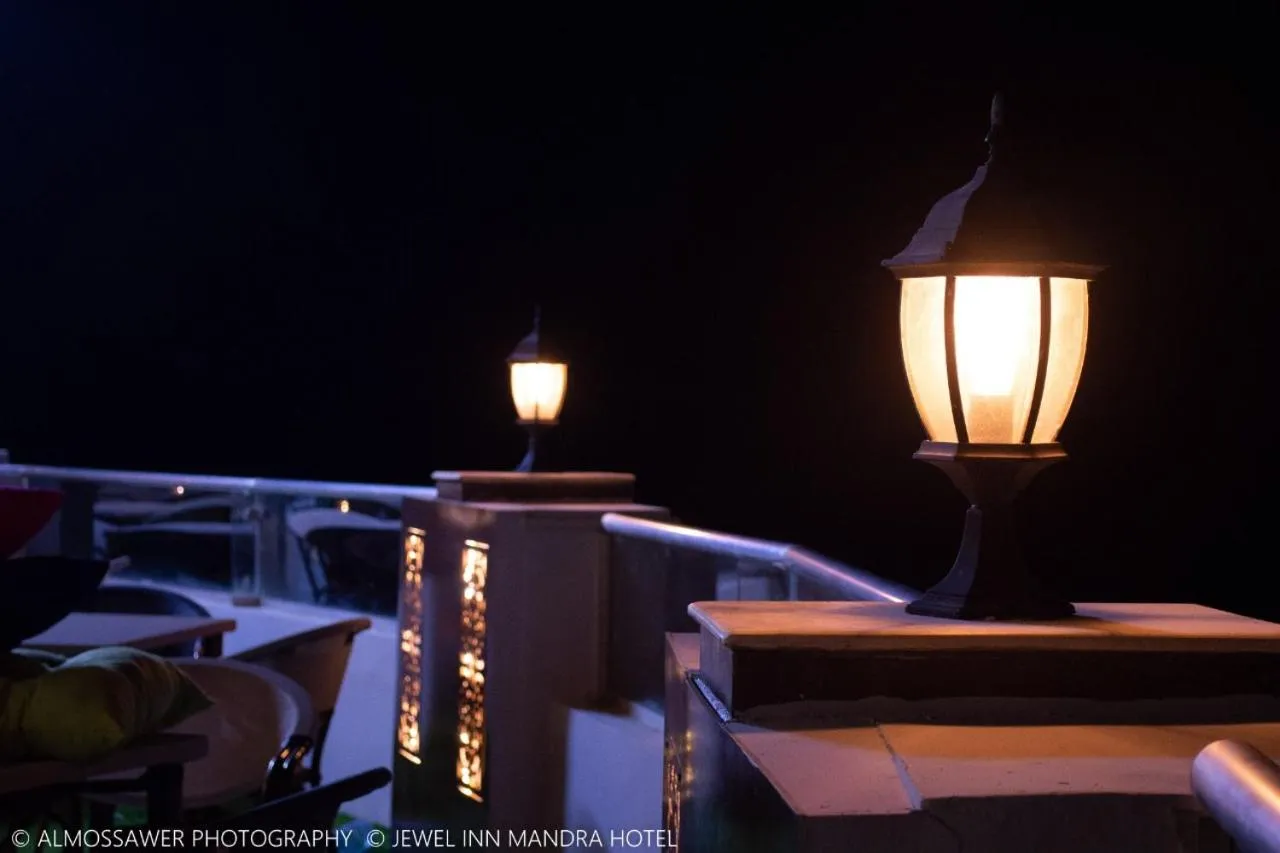 Restaurant/places to eat in Jewel Mandara Apartments