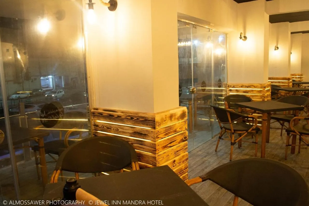 Restaurant/places to eat in Jewel Mandara Apartments