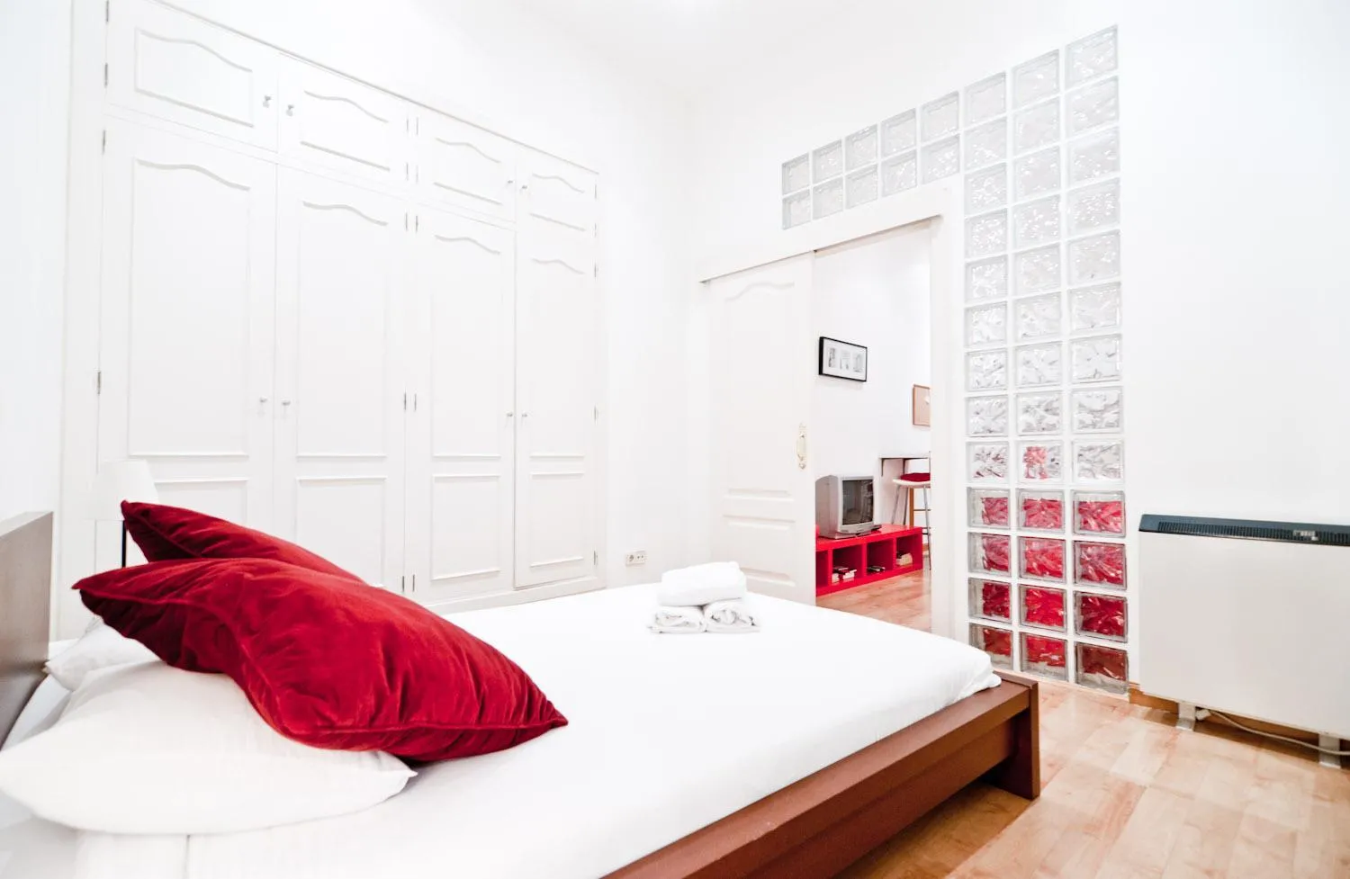 Bedroom, Bed in Gran Via III